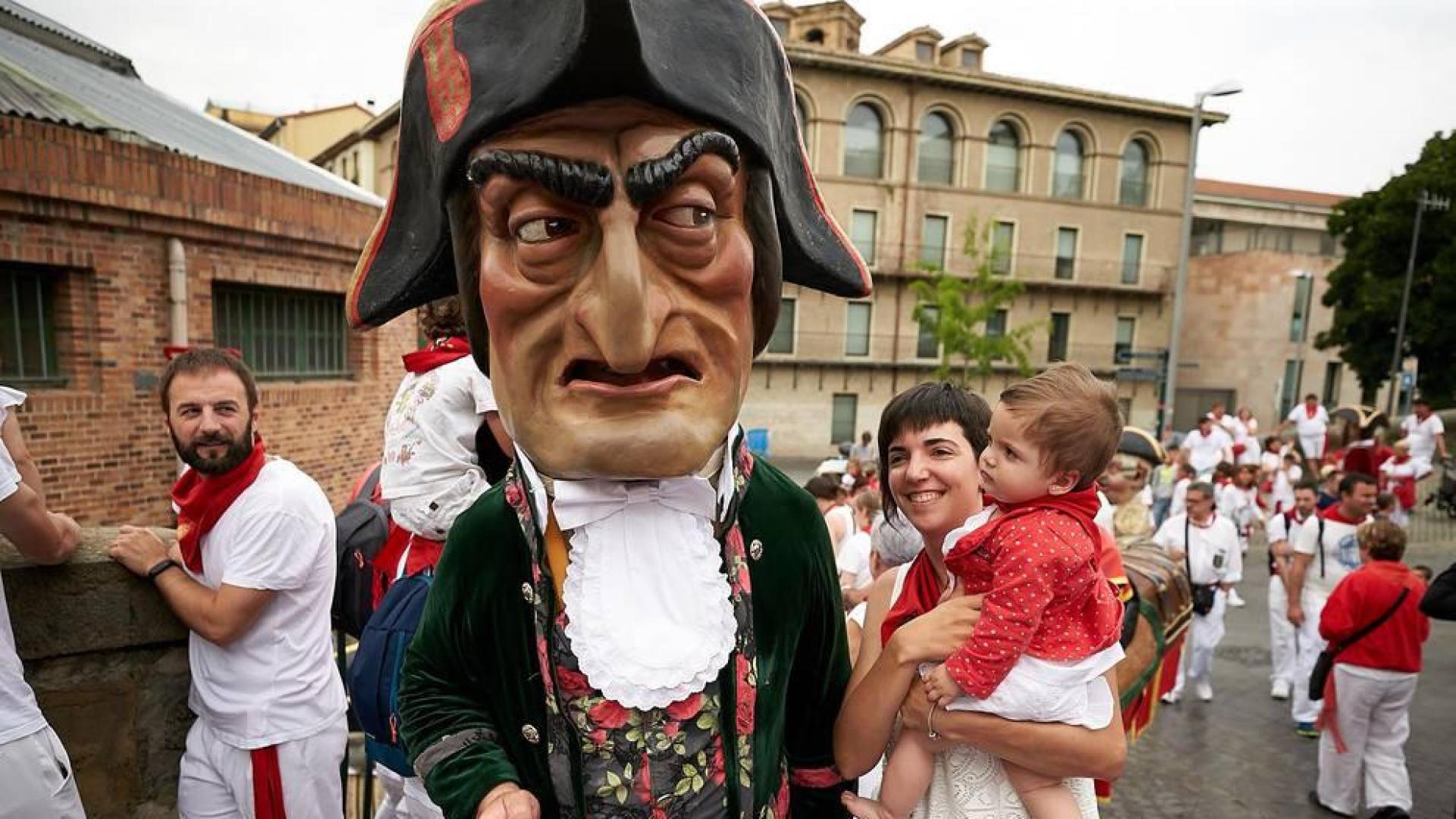 Fotos de los gigantes y cabezudos de Pamplona, 13 de julio de San Fermín 2018