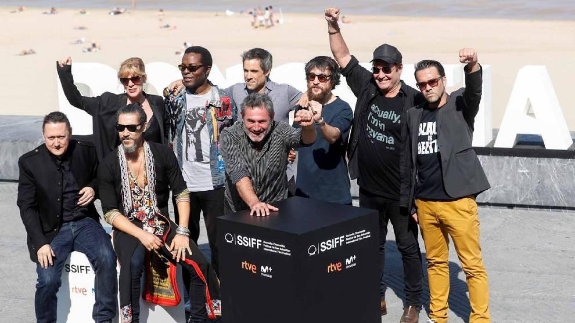 Ovación para Willy Toledo en el estreno en Donostia de 'Black is Beltza'