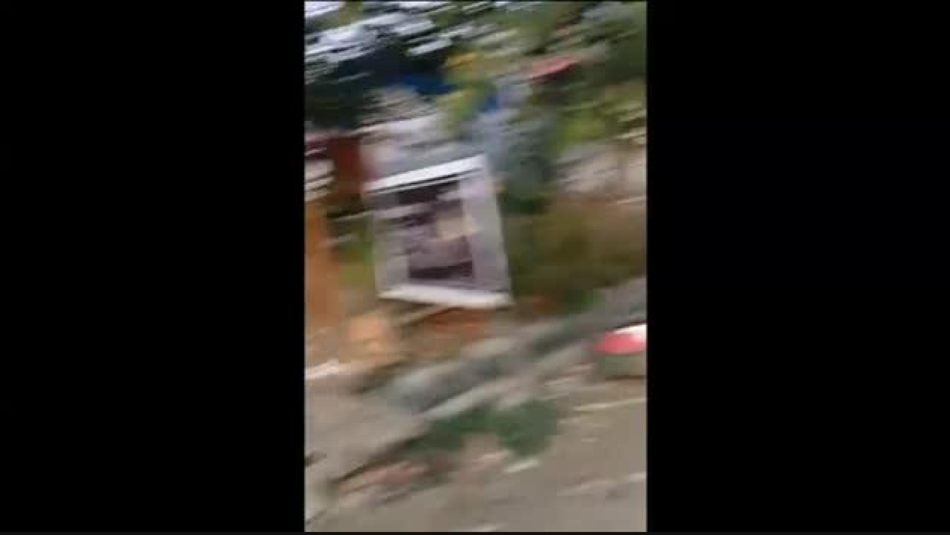 Un terremoto sacude Indonesia y provoca un tsunami de dos metros de altura