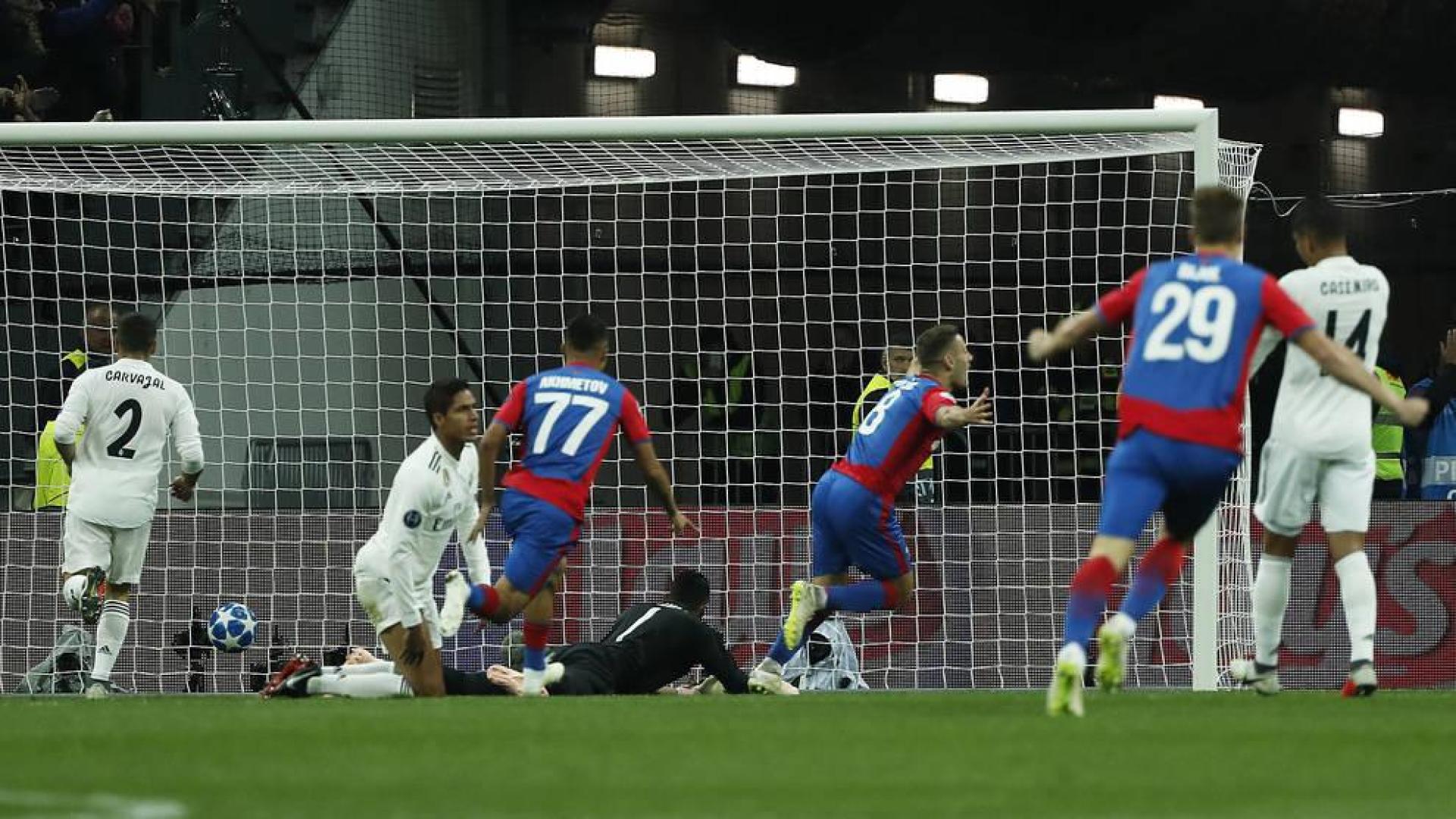 Patinazo del Real Madrid en el frío de Moscú