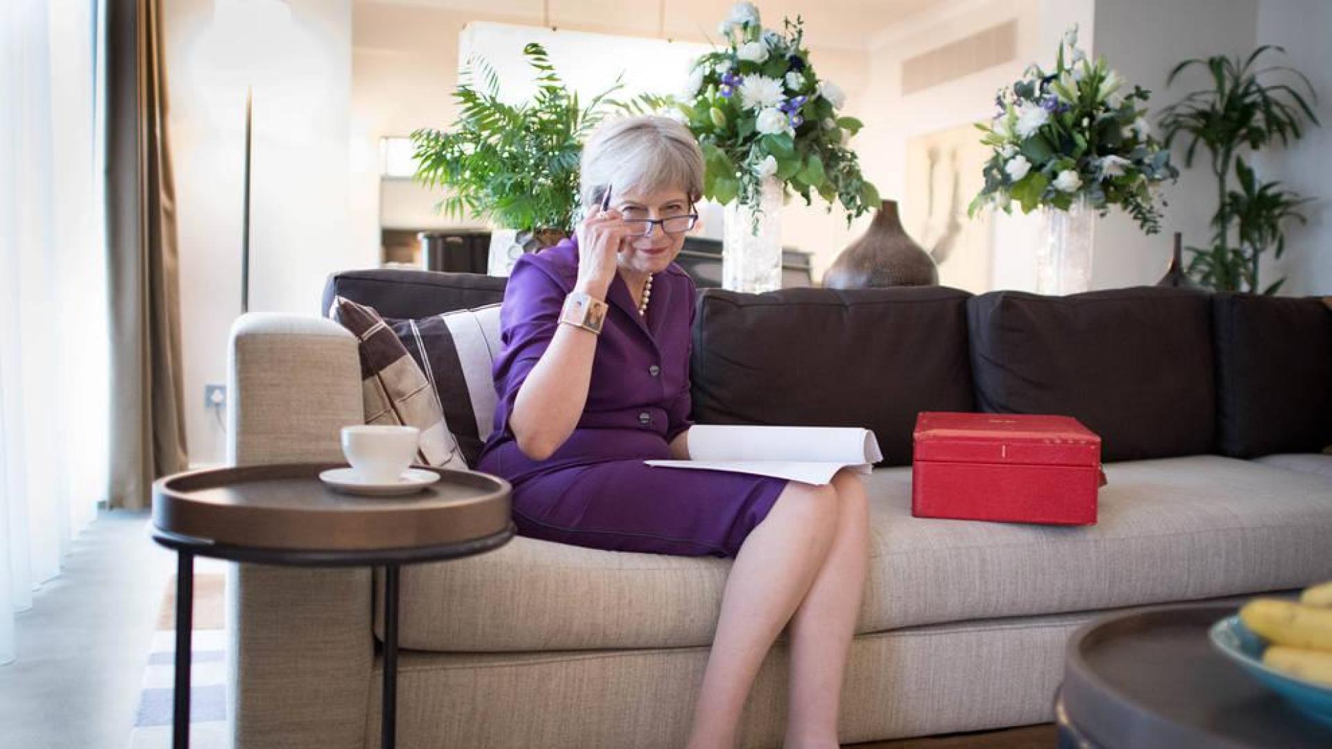 May dice que el Reino Unido no tiene miedo a un "brexit" sin acuerdo