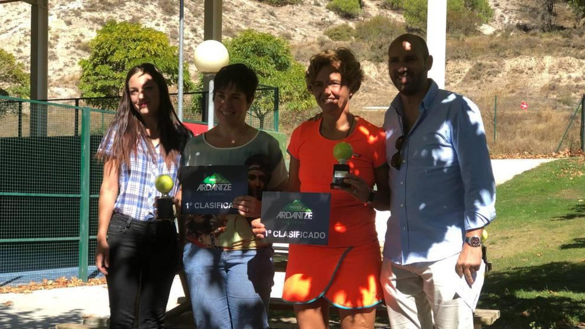 Pérez de Muniain-Zugasti y Zalduendo-Castellón ganan el Trofeo Cafetería Ardantze