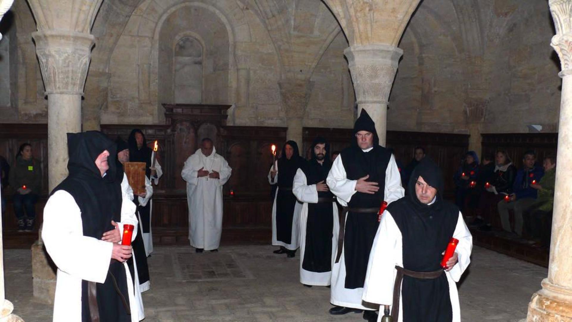 Fitero oferta dos visitas nocturnas al monasterio en el puente del Pilar