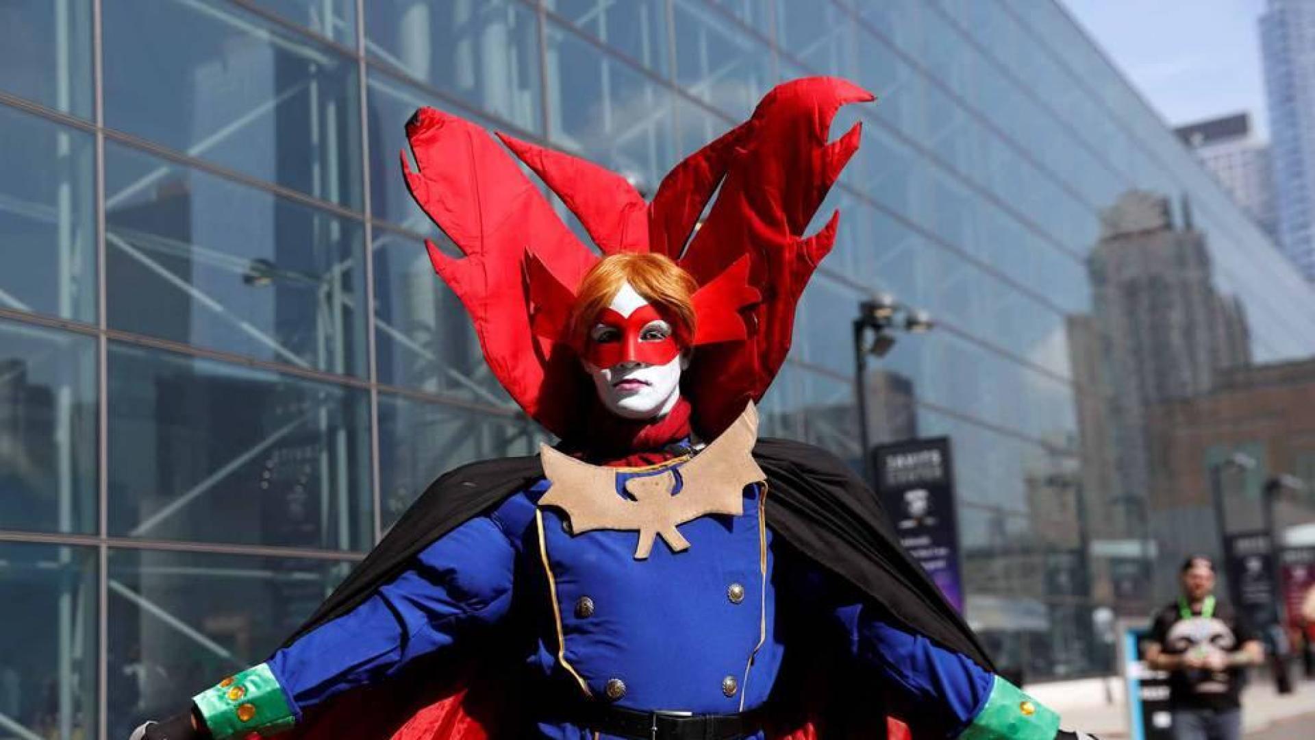 La locura por el cómic y la ficción se desató este jueves en la Gran Manzana en la primera de las cuatro jornadas del Comic Con de Nueva York, un evento que atrae de cientos de miles de seguidores, así como estrellas de la televisión y el cine y las principales editoriales y productoras del género.