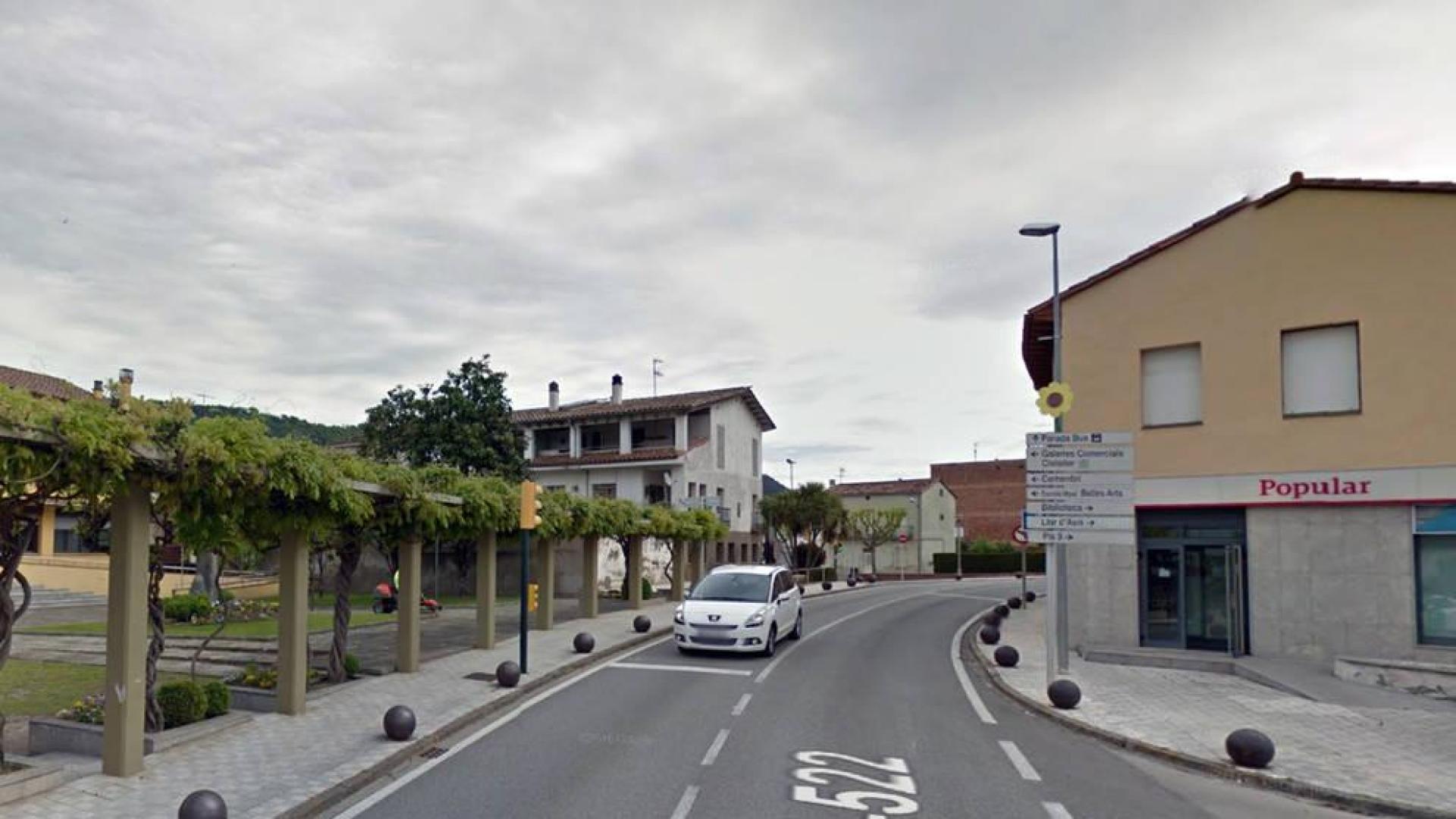 Un hombre mata a su pareja y atropella a su hija al huir en un pueblo de Girona