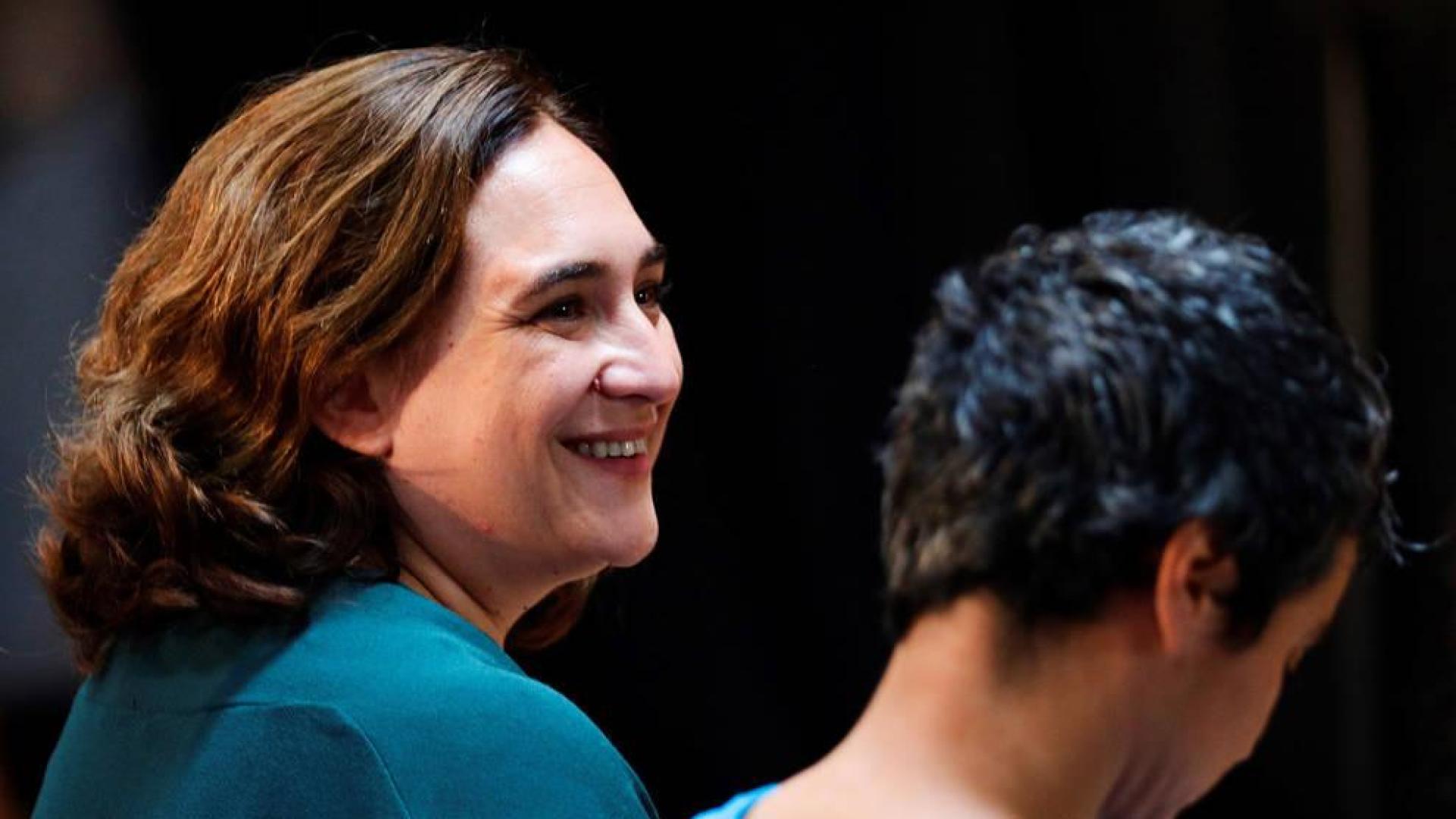 Colau propone a PDeCAT, ERC y PSC pactar presupuestos en Barcelona, Generalitat y Estado