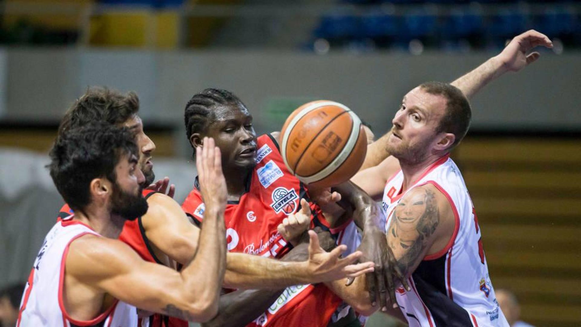 El Basket Navarra asalta Santander