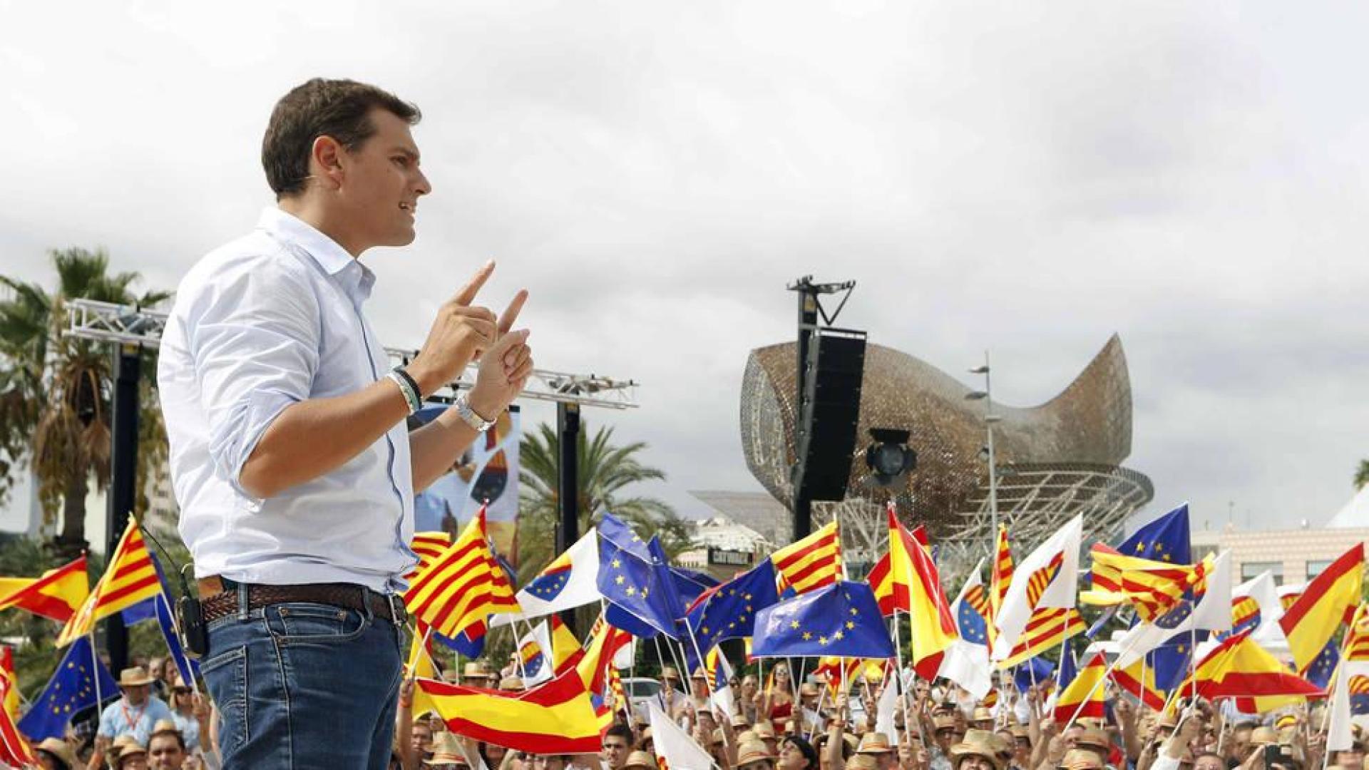 Rivera asegura que "va a salir más información" sobre la tesis de Sánchez