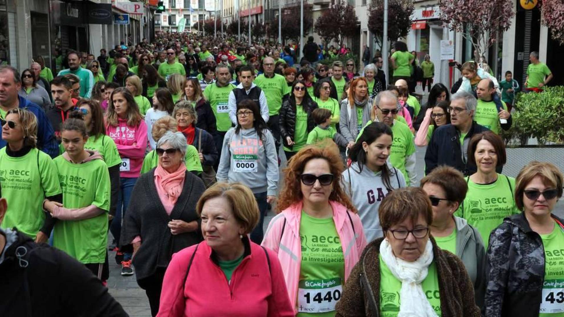 Miles de personas se congregaron en la capital ribera para participar en la carrera