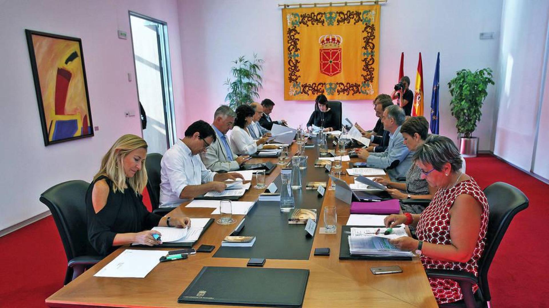 El Parlamento foral quiere saber si tiene competencias para investigar rey emérito