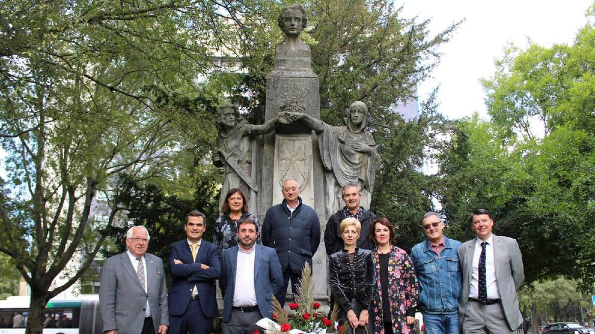 Viana lleva a Pamplona el bicentenario del escritor Navarro Villoslada