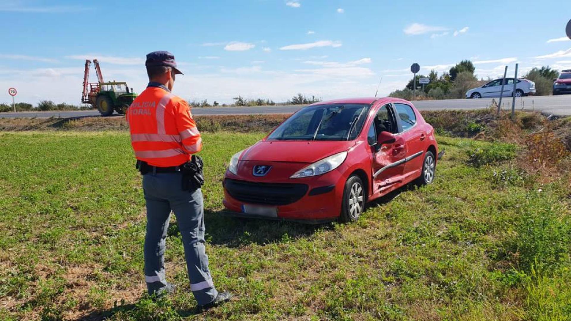 Investigados dos conductores circulando sin puntos en el carné en Buñuel