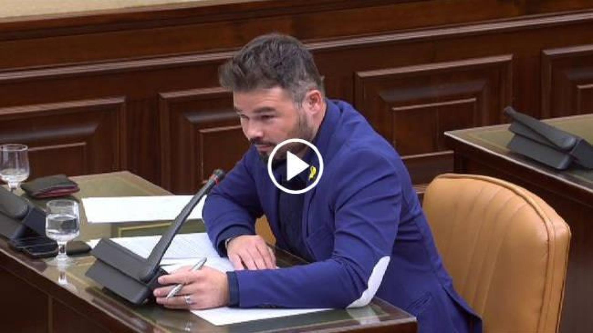 Rifirrafe entre Rufián y una una diputada del PP: él la llama "palmera" y ella, "imbécil"