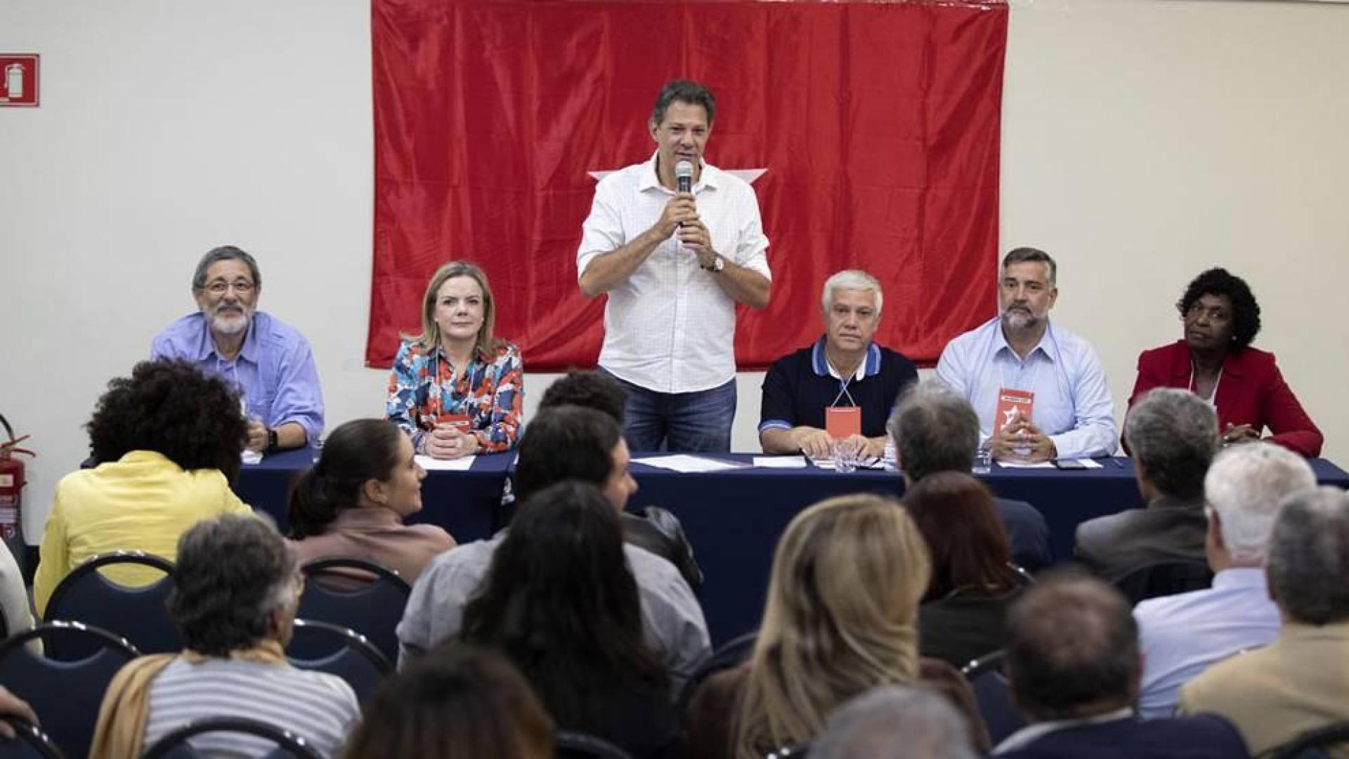 Haddad y Bolsonaro suman apoyos y mantienen el clima caldeado en Brasil