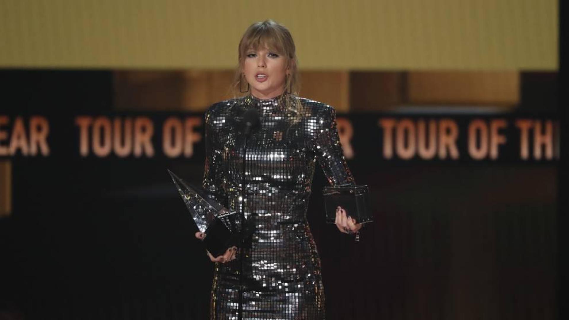 Taylor Swift y Camila Cabello reinan en los American Music Awards