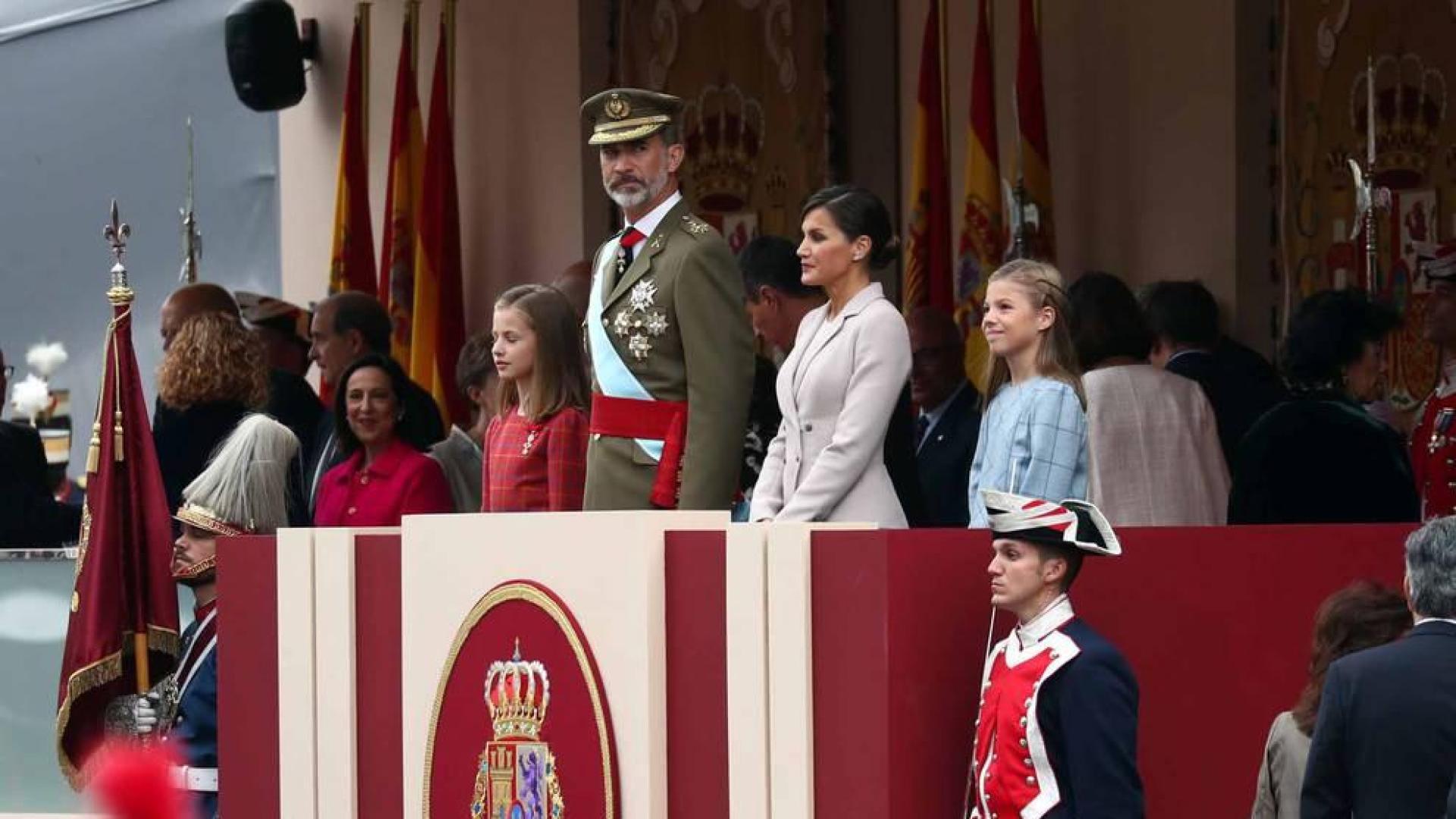 Este viernes, 12 de octubre, se ha celebrado el tradicional militar en Madrid, presidido por Felipe VI y la reina Letizia