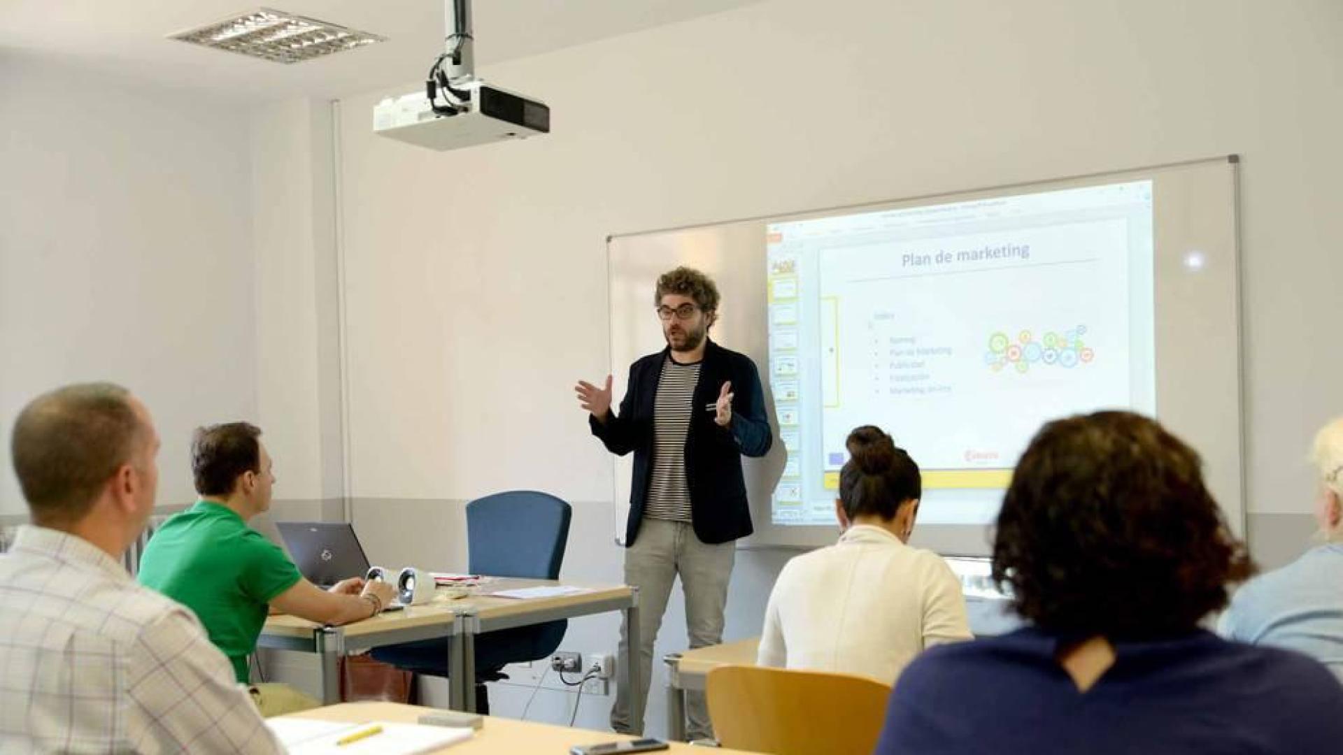La Cámara de Comercio forma a 58 inmigrantes para impulsar sus negocios