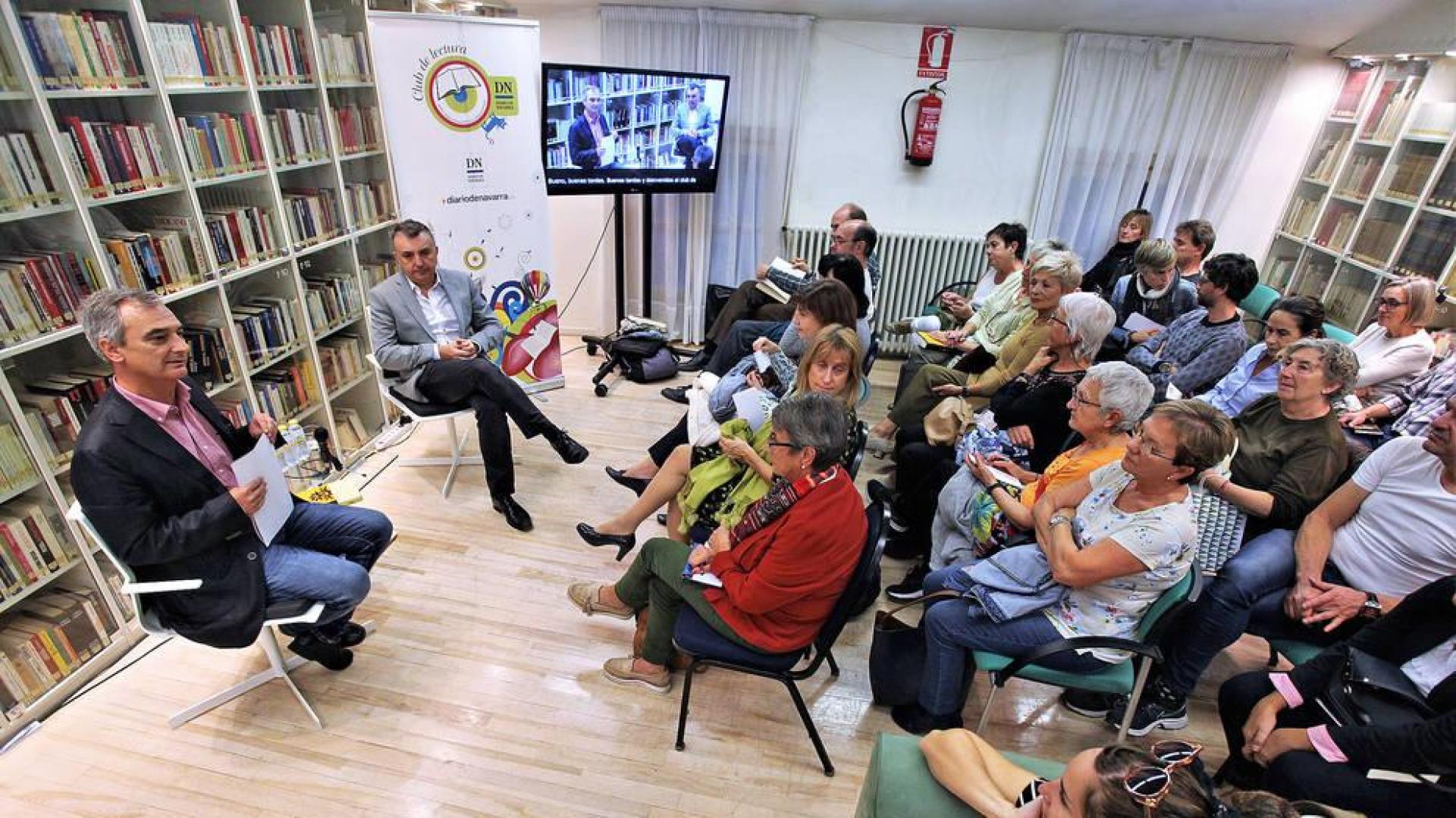 Manuel Vilas, escritor: “Cuando cuentas tu vida, arriesgas tu estimación social”