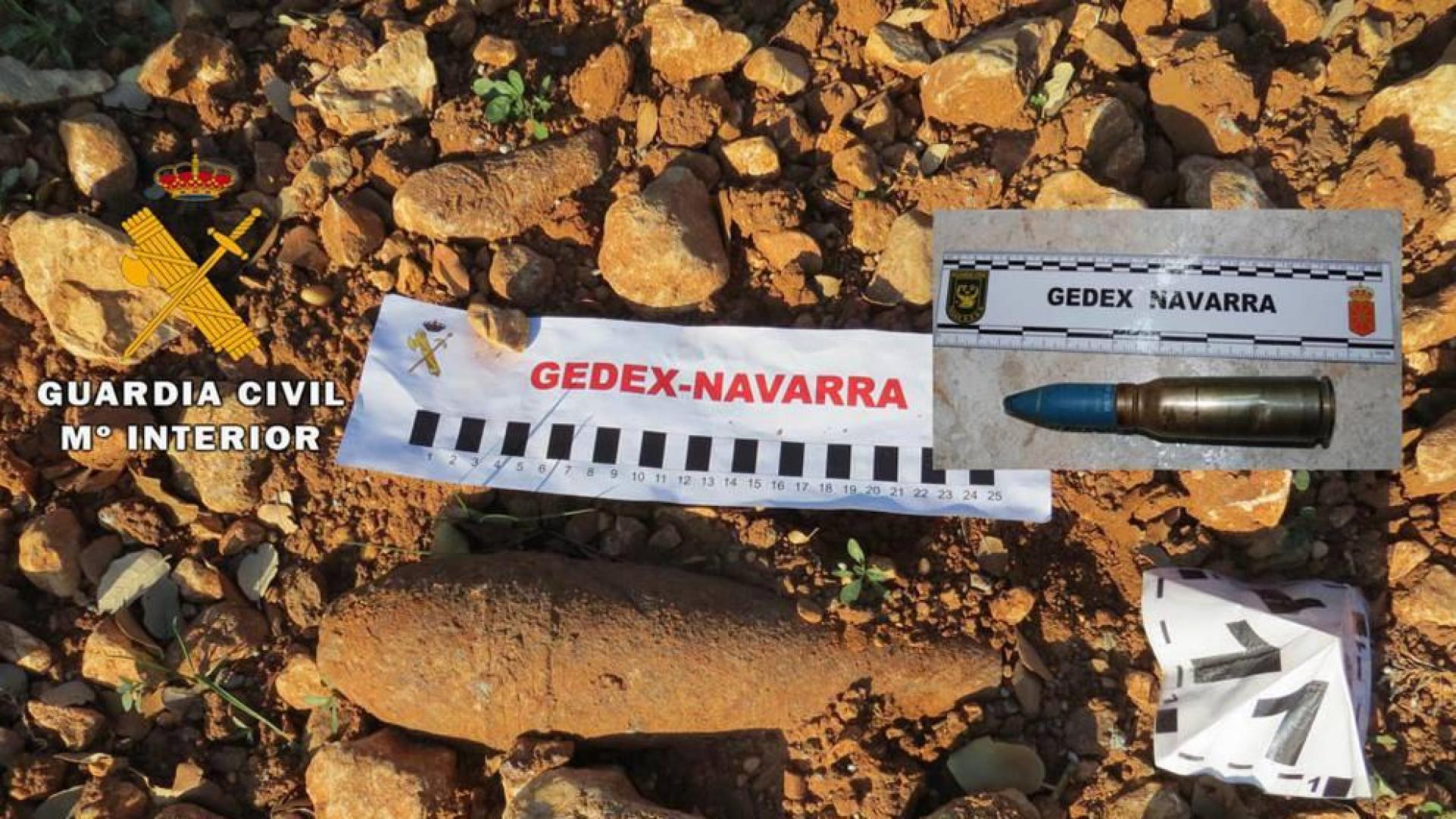 La Guardia Civil destruye dos granadas y un proyectil aéreo en Peralta y el Carrascal
