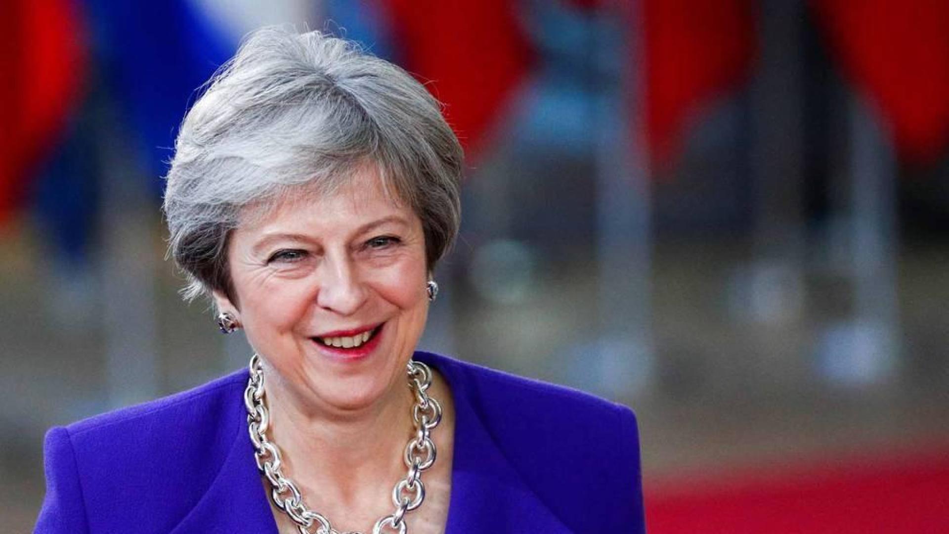 May admite que estudian extender la transición del "brexit" "unos meses"