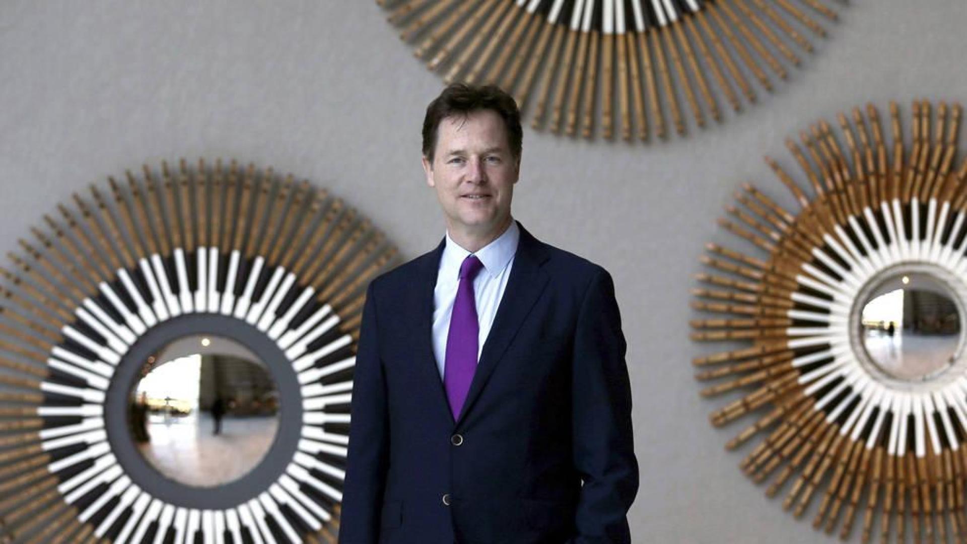 Facebook ficha al ex vice primer ministro británico Nick Clegg