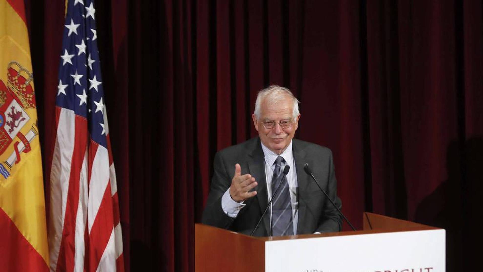 Borrell golpea al independentismo en el exterior