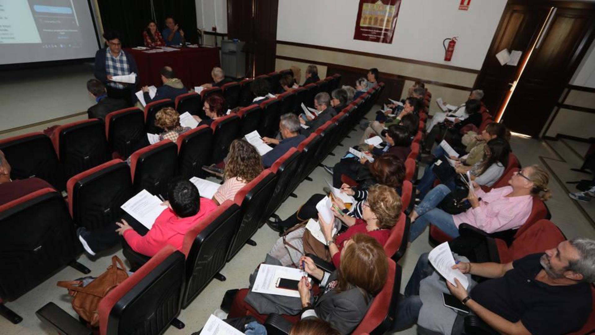 60 voluntarios ayudarán a alumnos de Primaria de Pamplona a mejorar la lectura