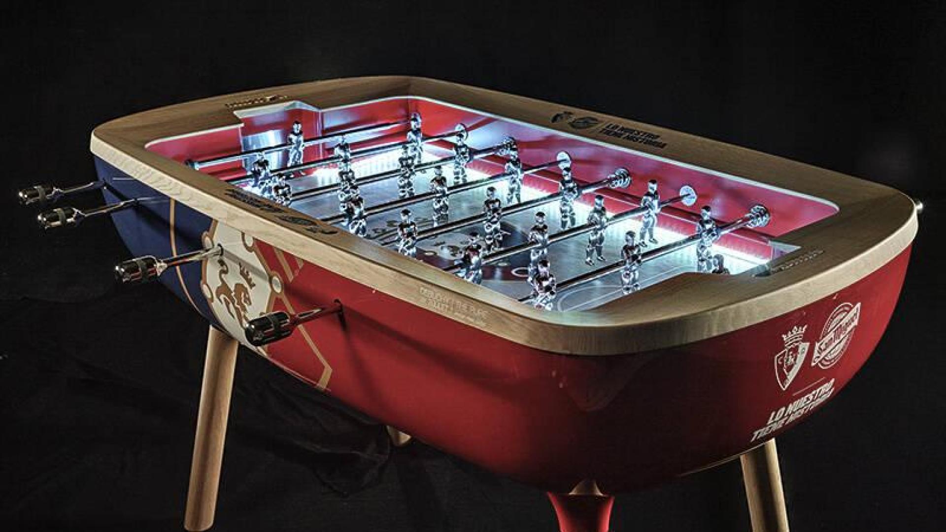 Osasuna y una marca de cerveza realizan un torneo de futbolín con final en El Sadar