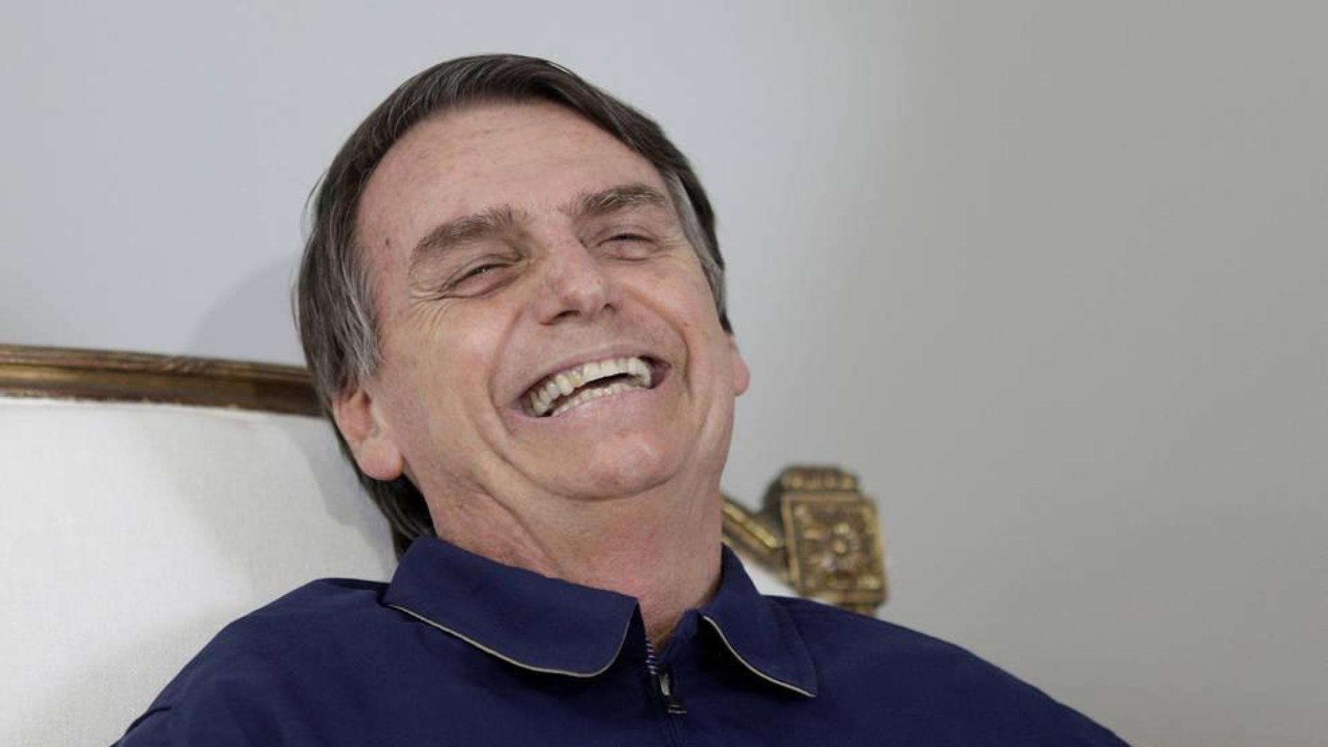 Las armas entran en la carrera electoral de la mano del ultraderechista Bolsonaro