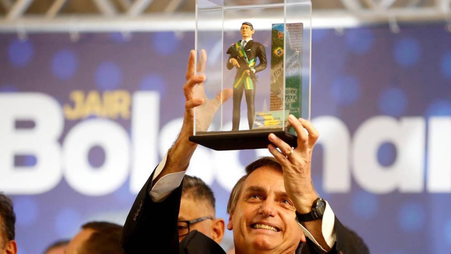 Bolsonaro, favorito a la presidencia de Brasil, aunque Haddad recorta distancias