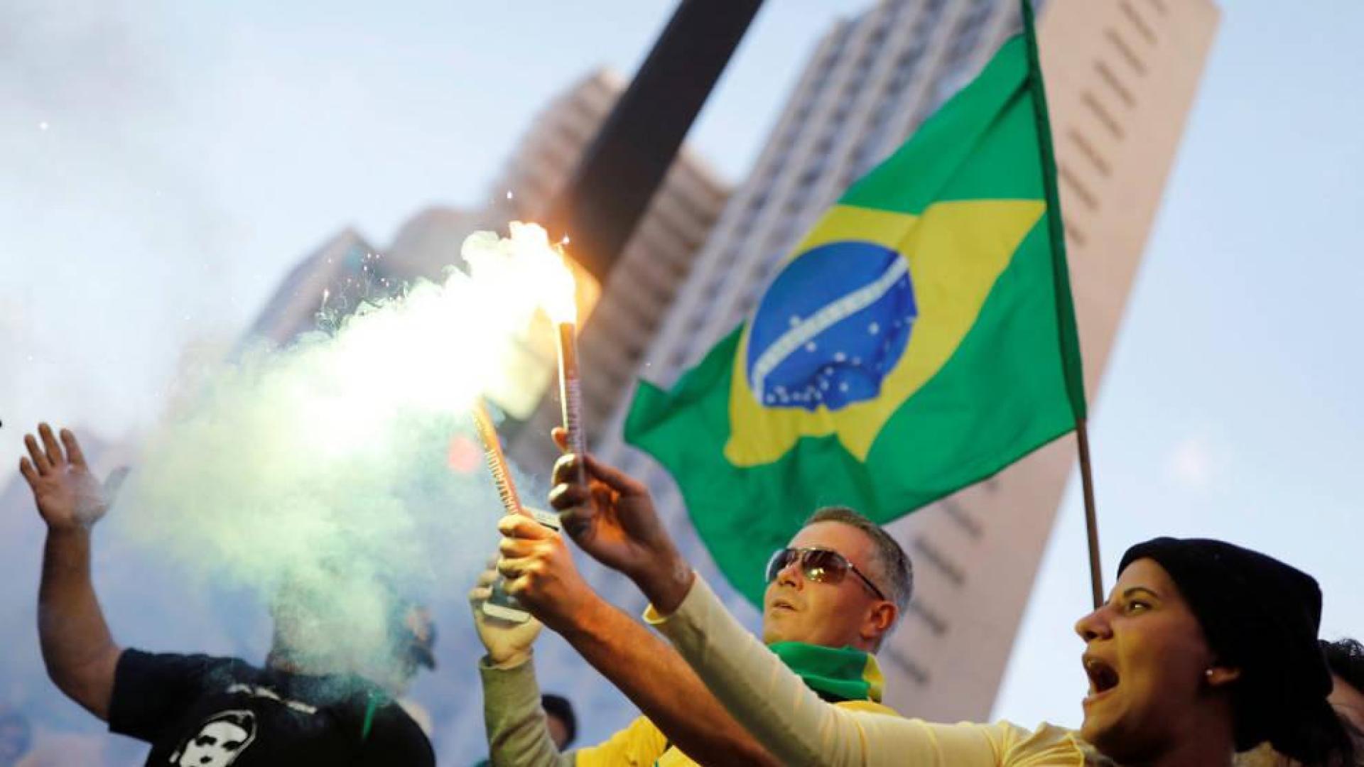 Bolsonaro lidera con un 55%, según el primer escrutinio parcial en Brasil