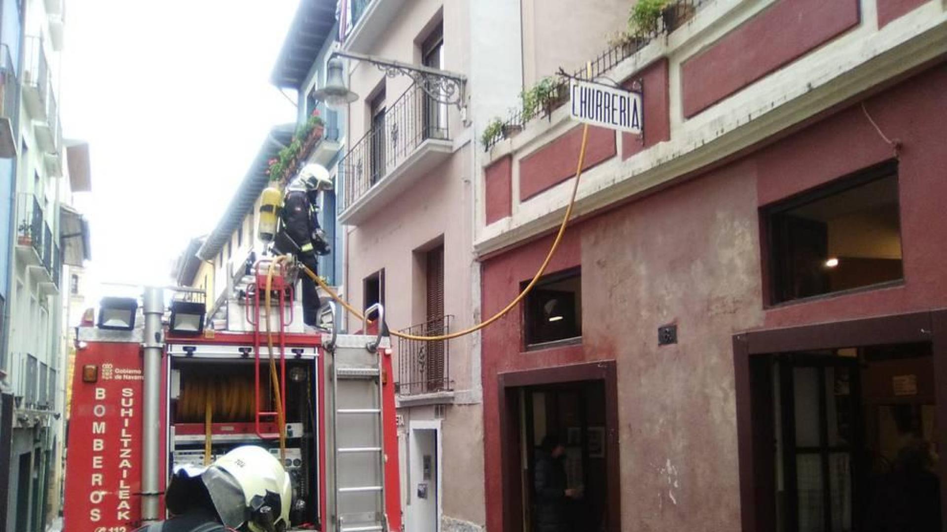 Un pequeño incendio en una chimenea obliga a desalojar La Mañueta