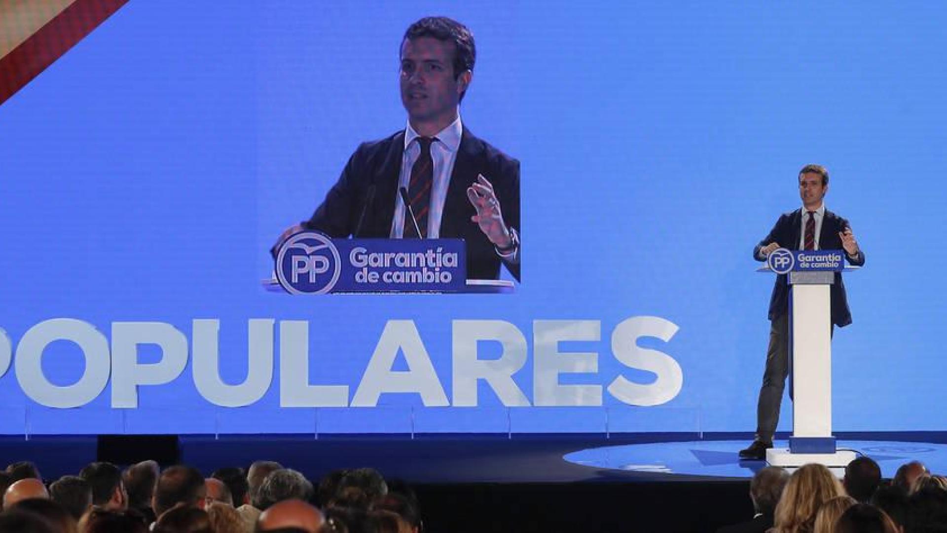 Casado reivindica la "herencia" del 155 y la "legitimidad" para pedir otro