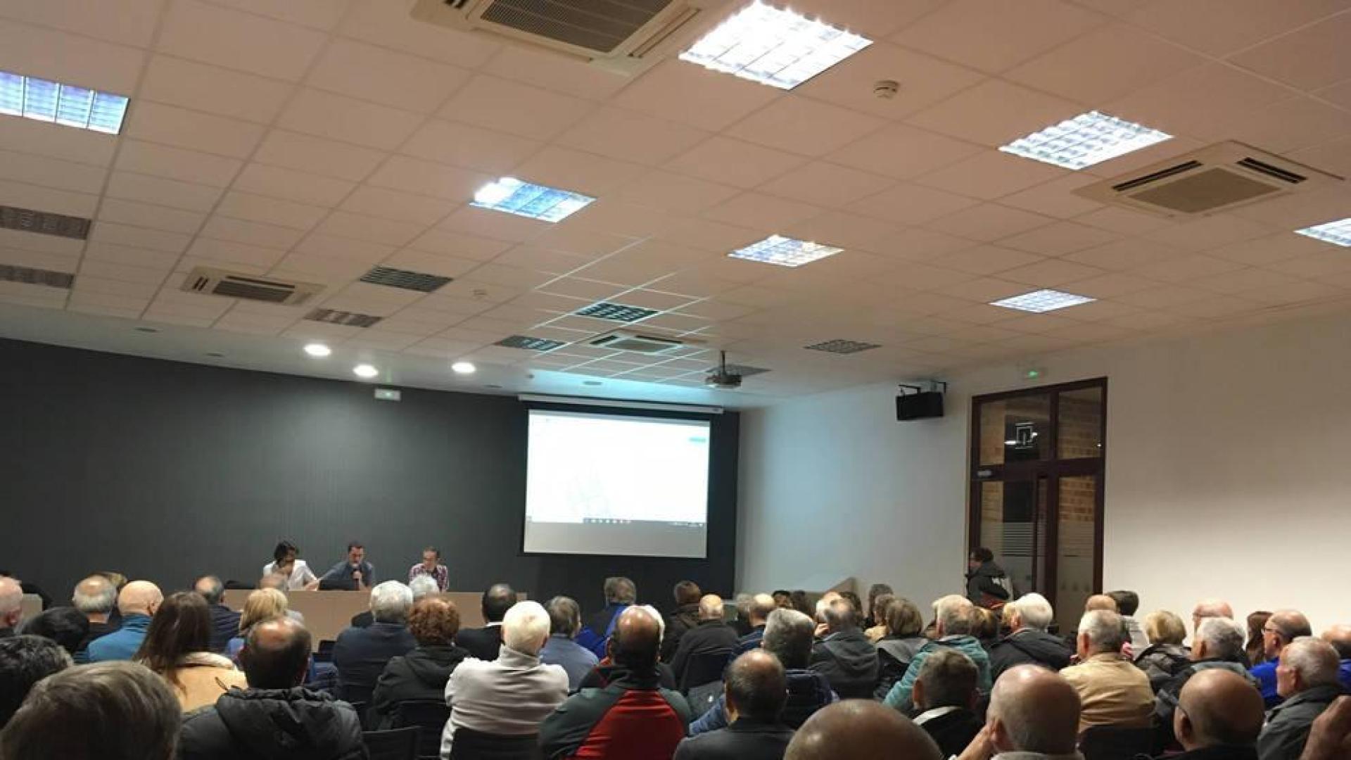 Barañáin pide que sus vecinos puedan aparcar en Echavacoiz durante las obras