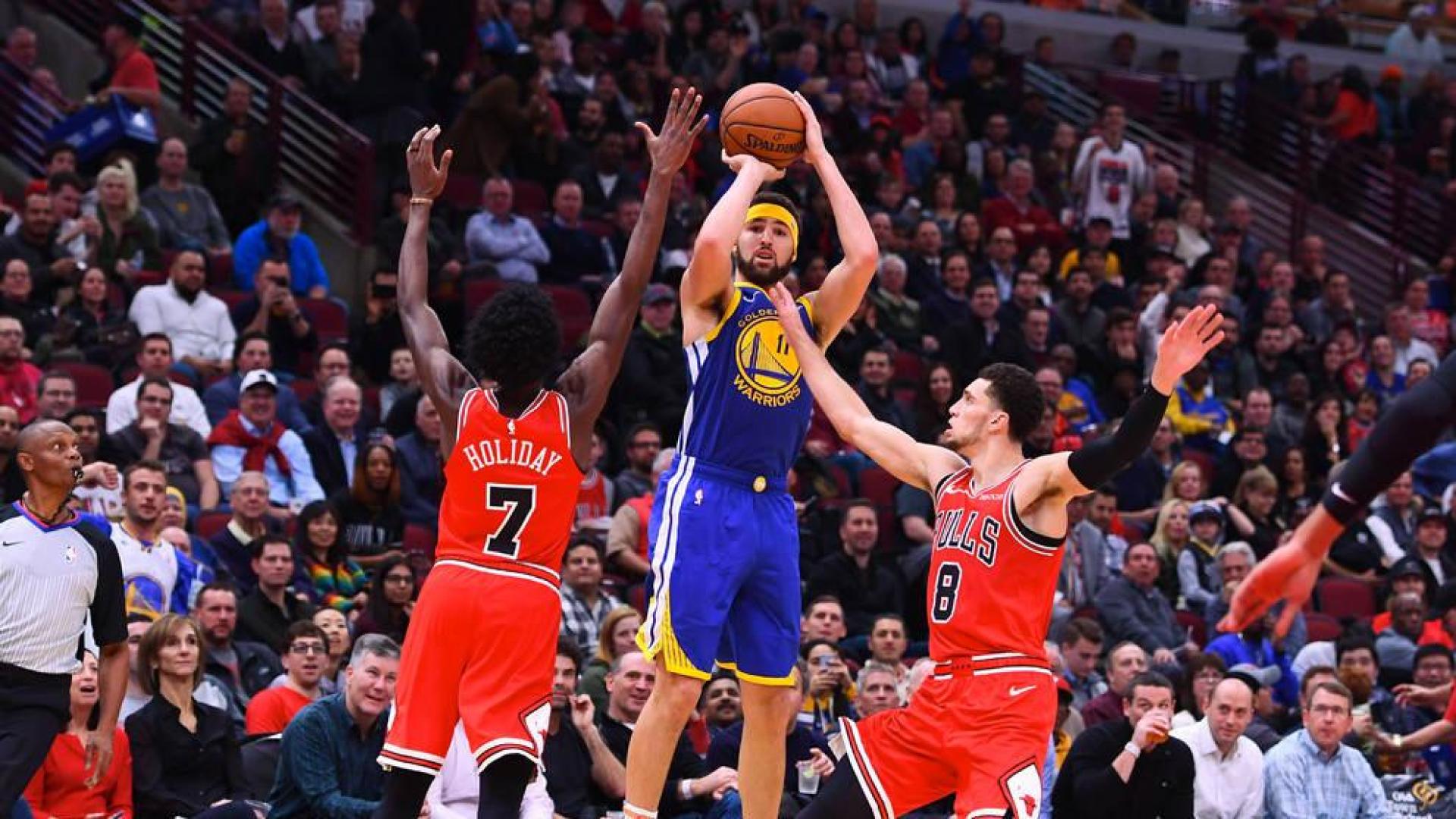 Klay Thompson bate el récord de triples en la NBA