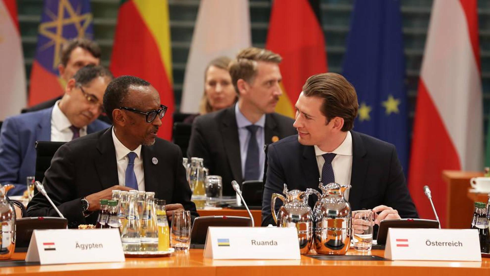 Austria confirma su salida del Pacto Global sobre Migración