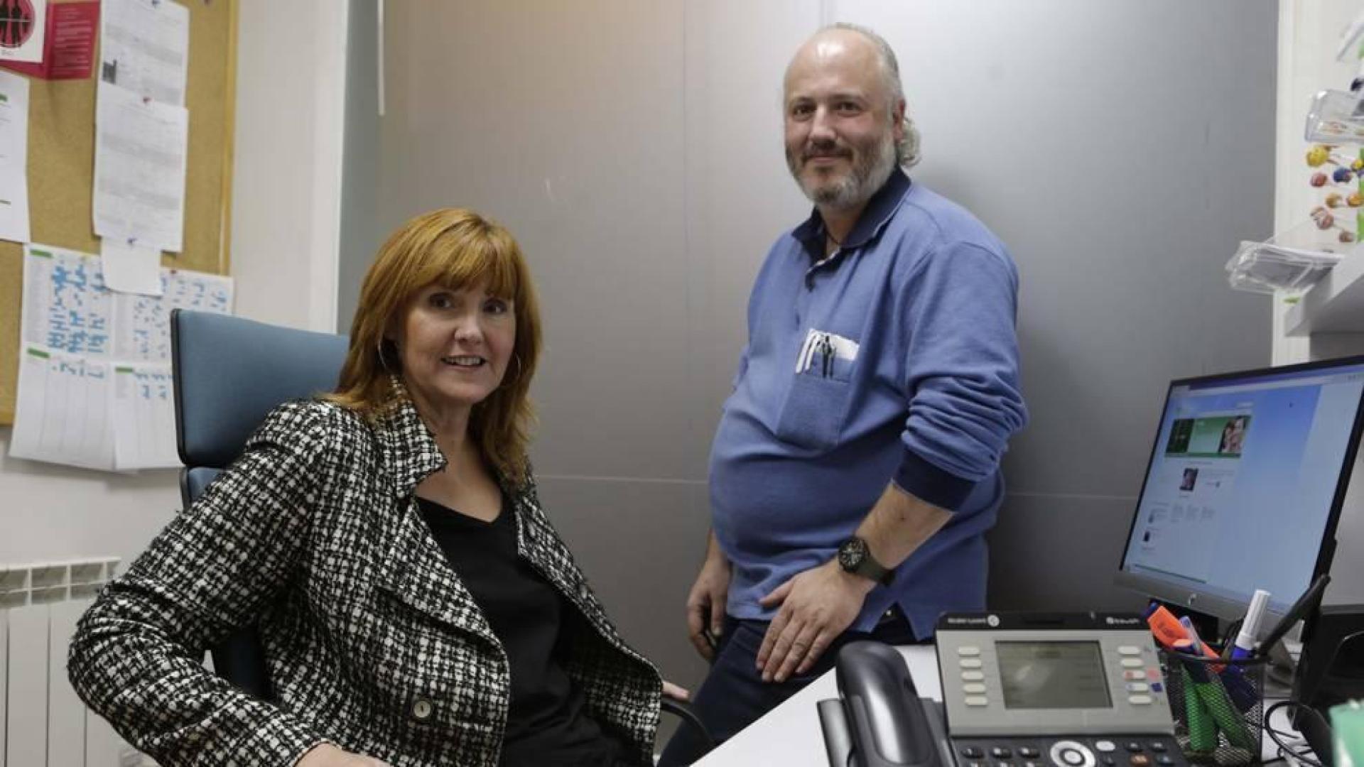 Héroes del silencio, los voluntarios del Teléfono de la Esperanza