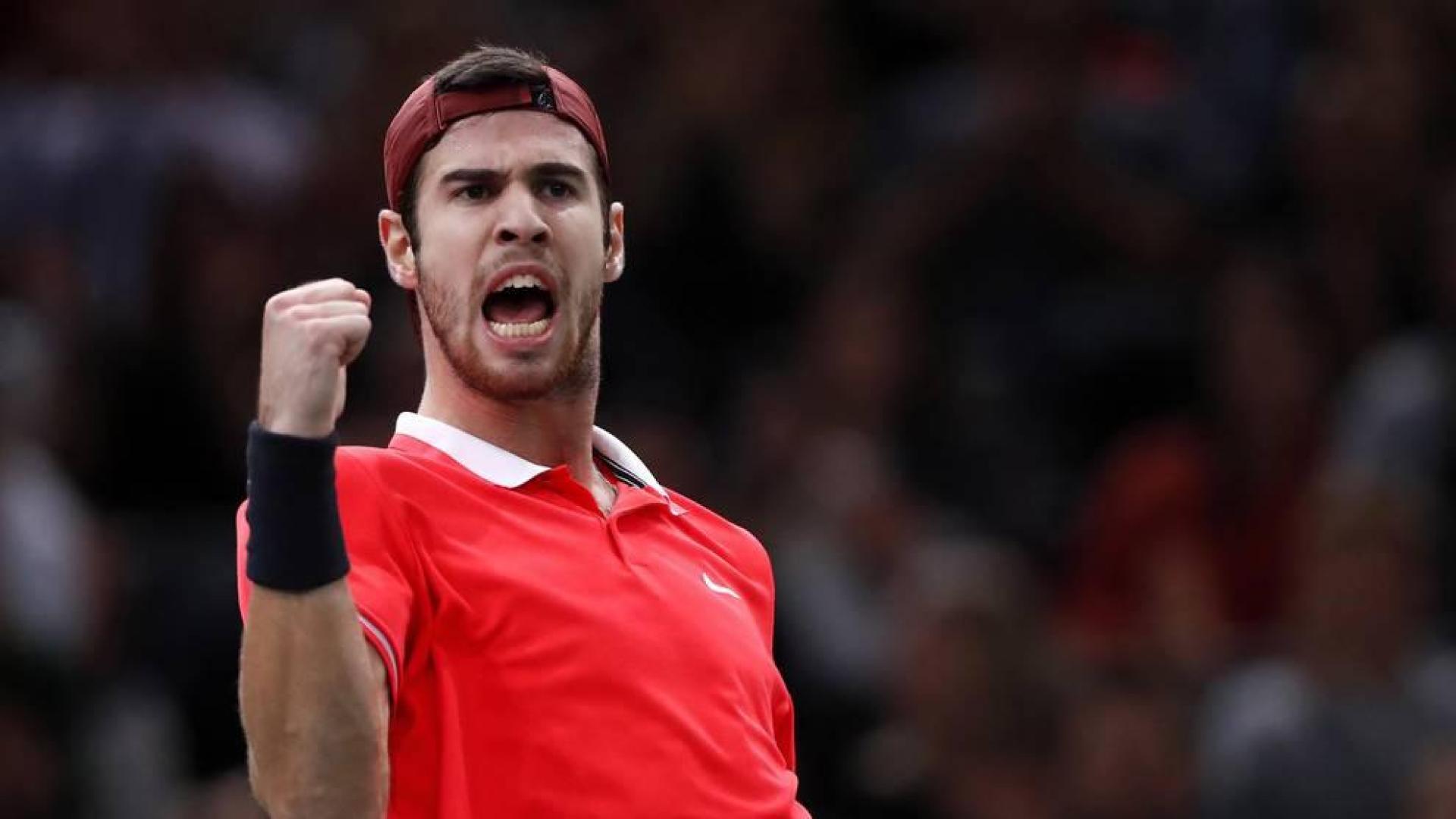 Khachanov detiene a Djokovic en París y suma su primer Masters 1000