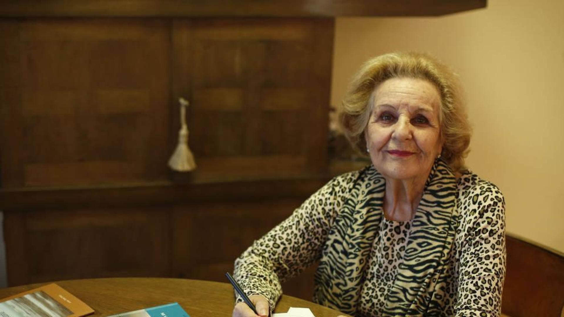 La poetisa Mercedes Viñuela, una vida a la caza del 'sí'