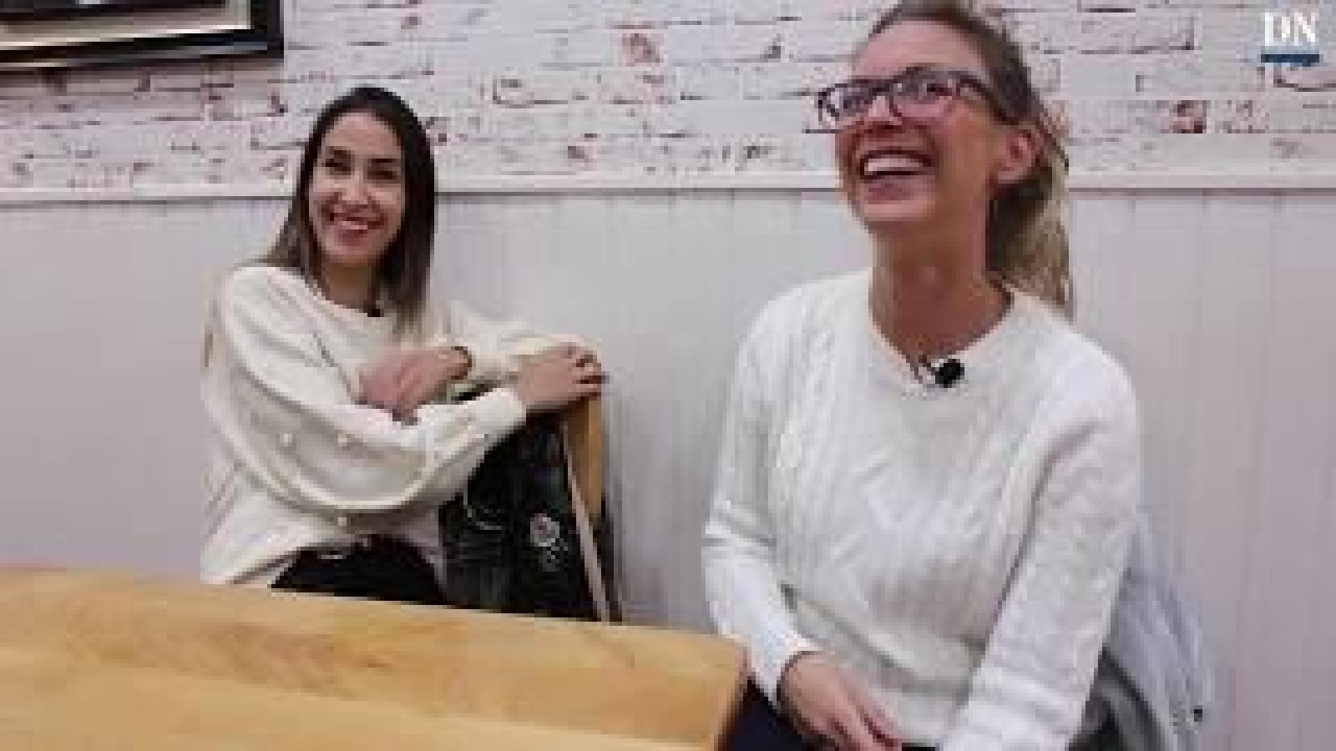 Las sonrisas de Nerea Martínez y Lamia Herram
