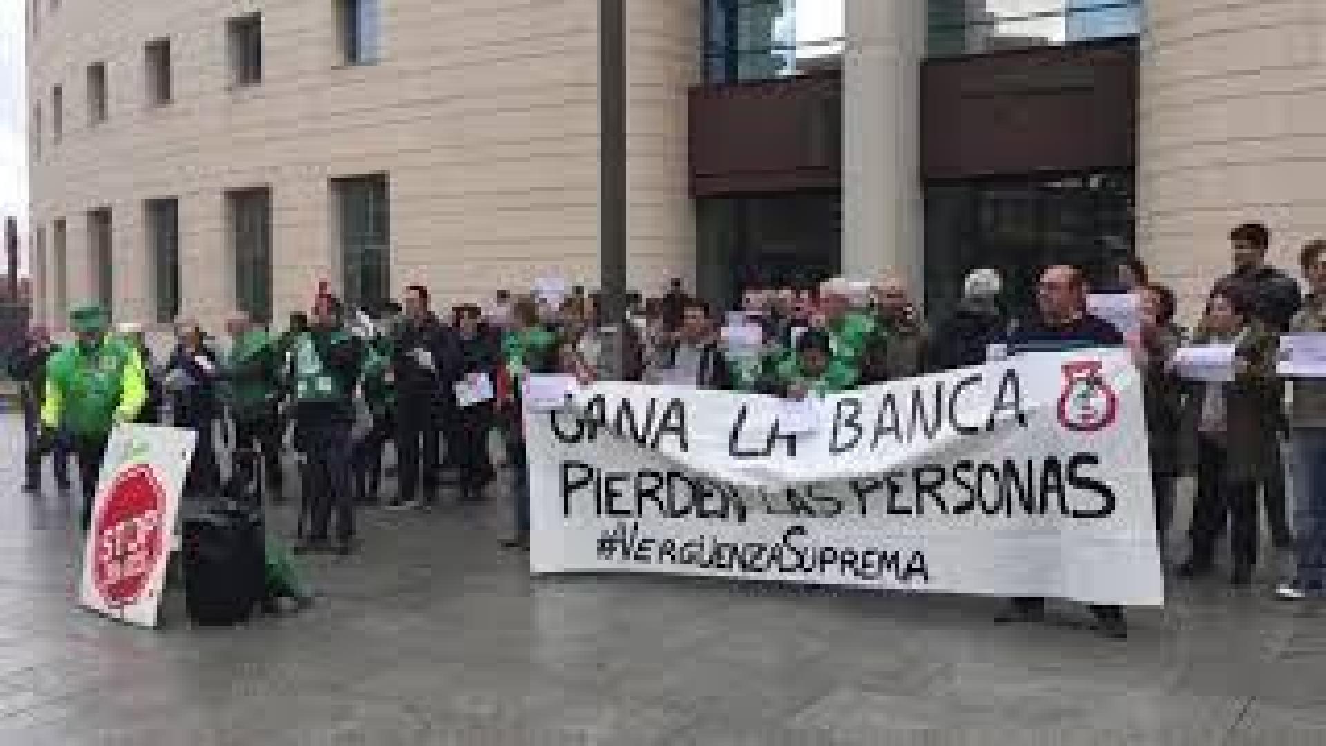 Protestas contra el fallo del Supremo por el impuesto de las hipotecas