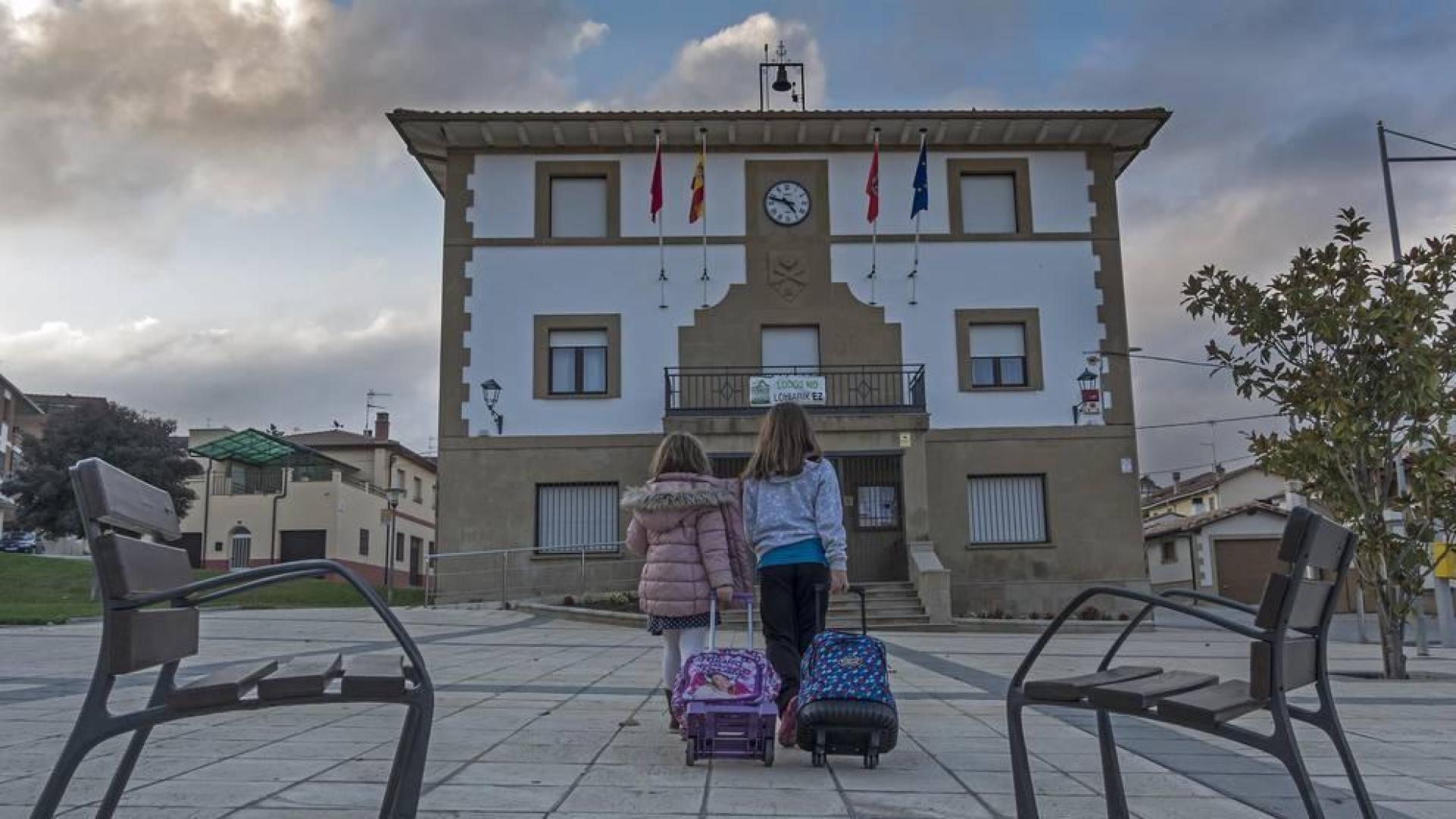 Los 1.750 vecinos mayores de edad votan si Ayegui pasa a la zona mixta