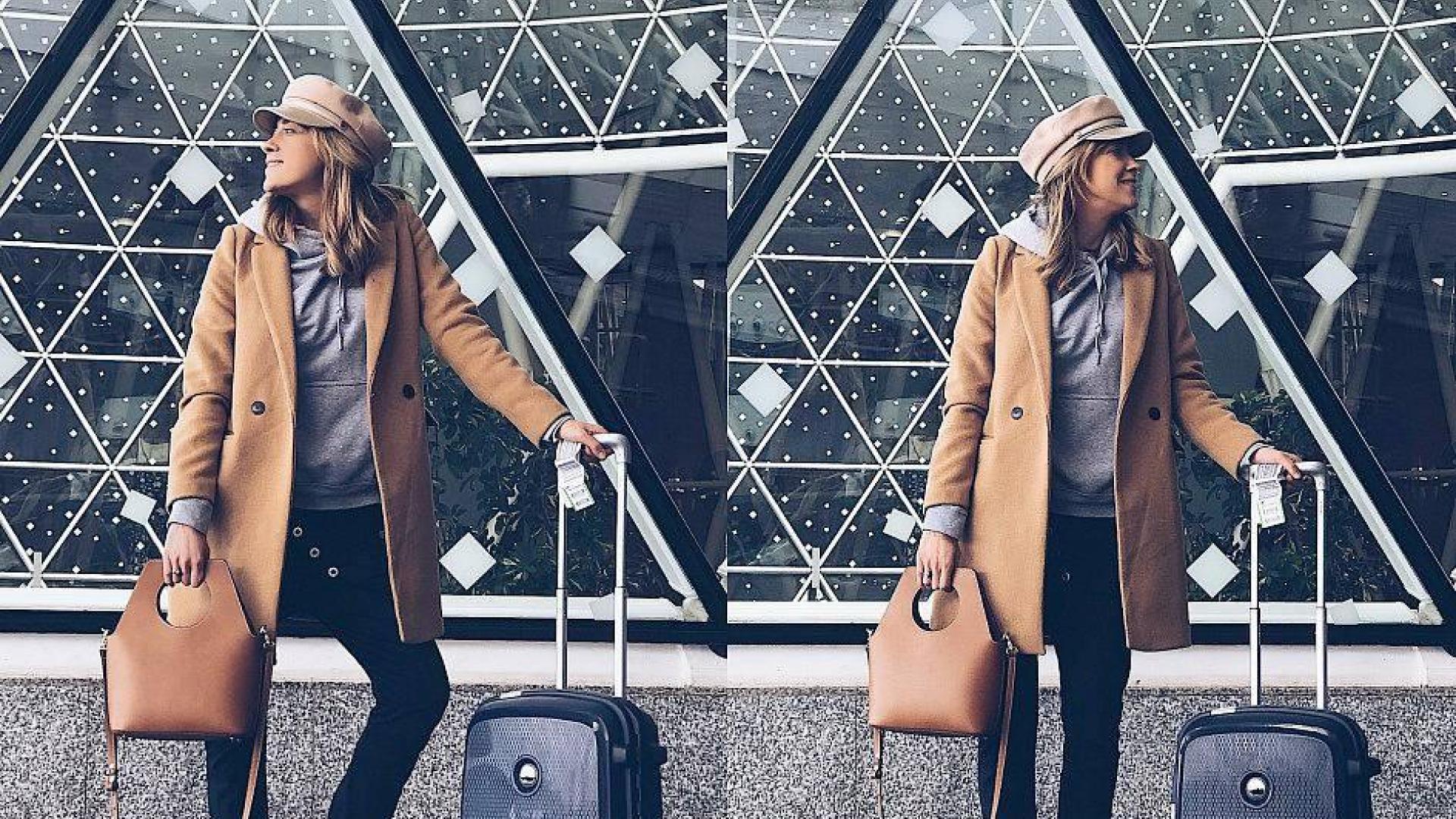 Look cómodo para viajar en avión