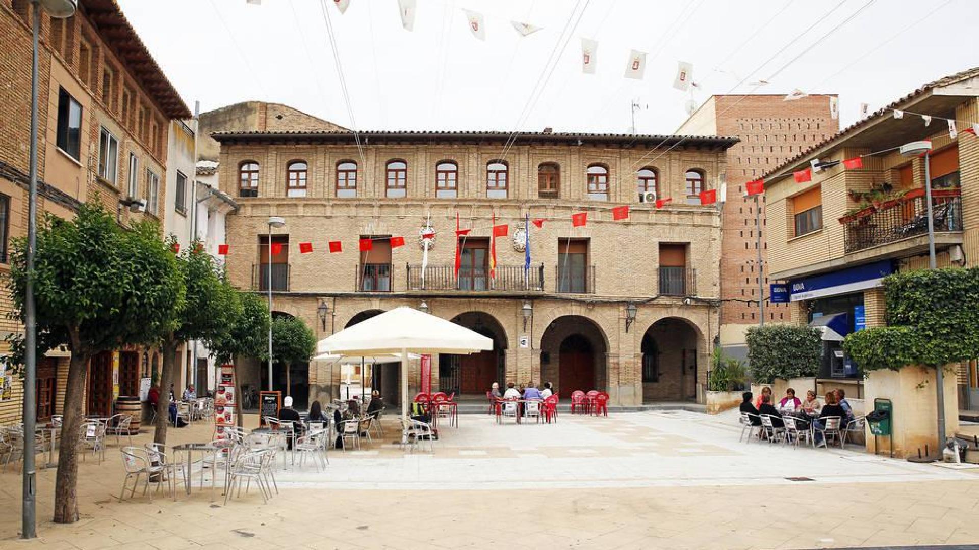 Arguedas premia las ideas para mejorar su plaza de los Fueros