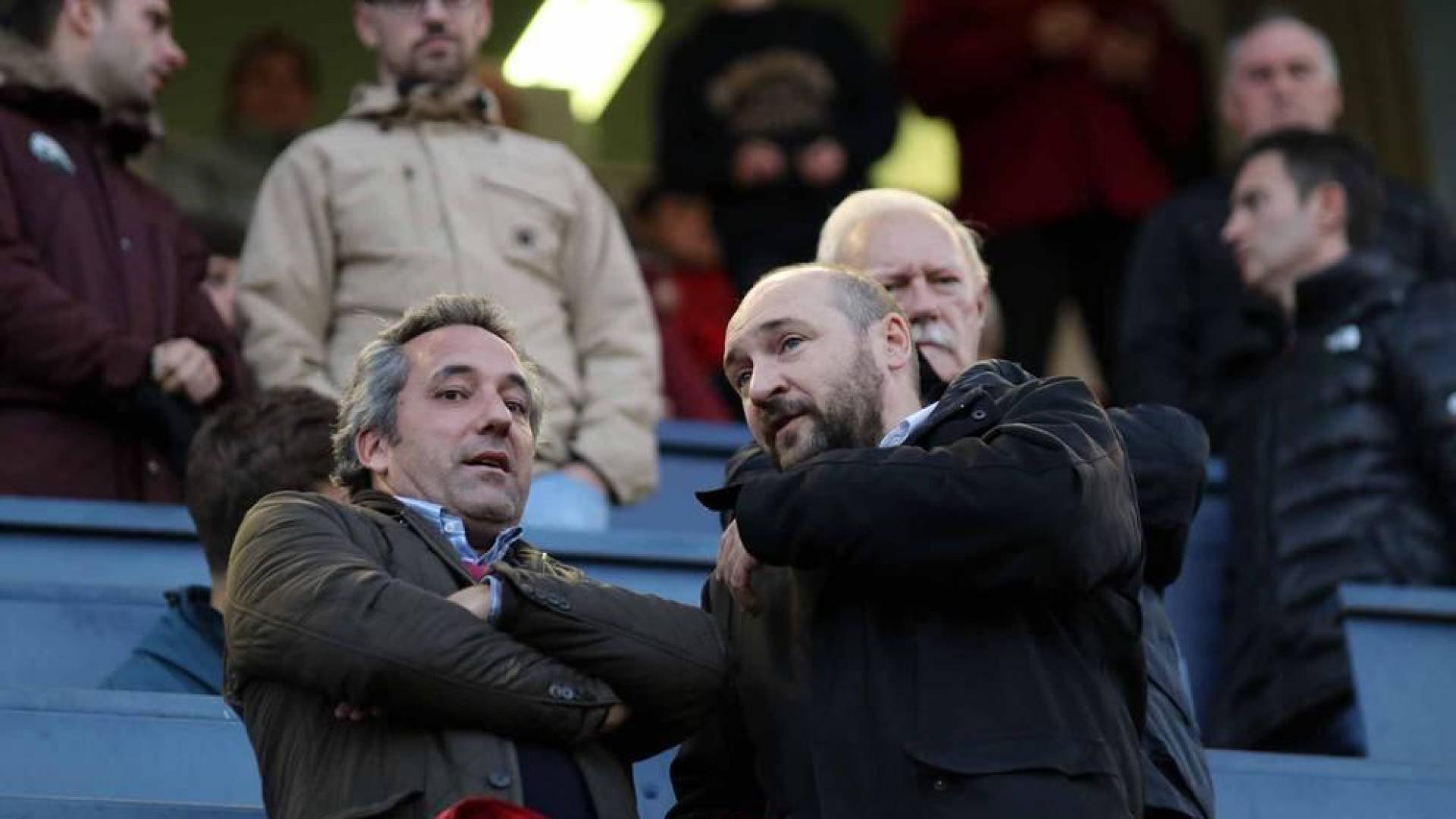 Imágenes del búscate en la grada del Osasuna-Málaga.