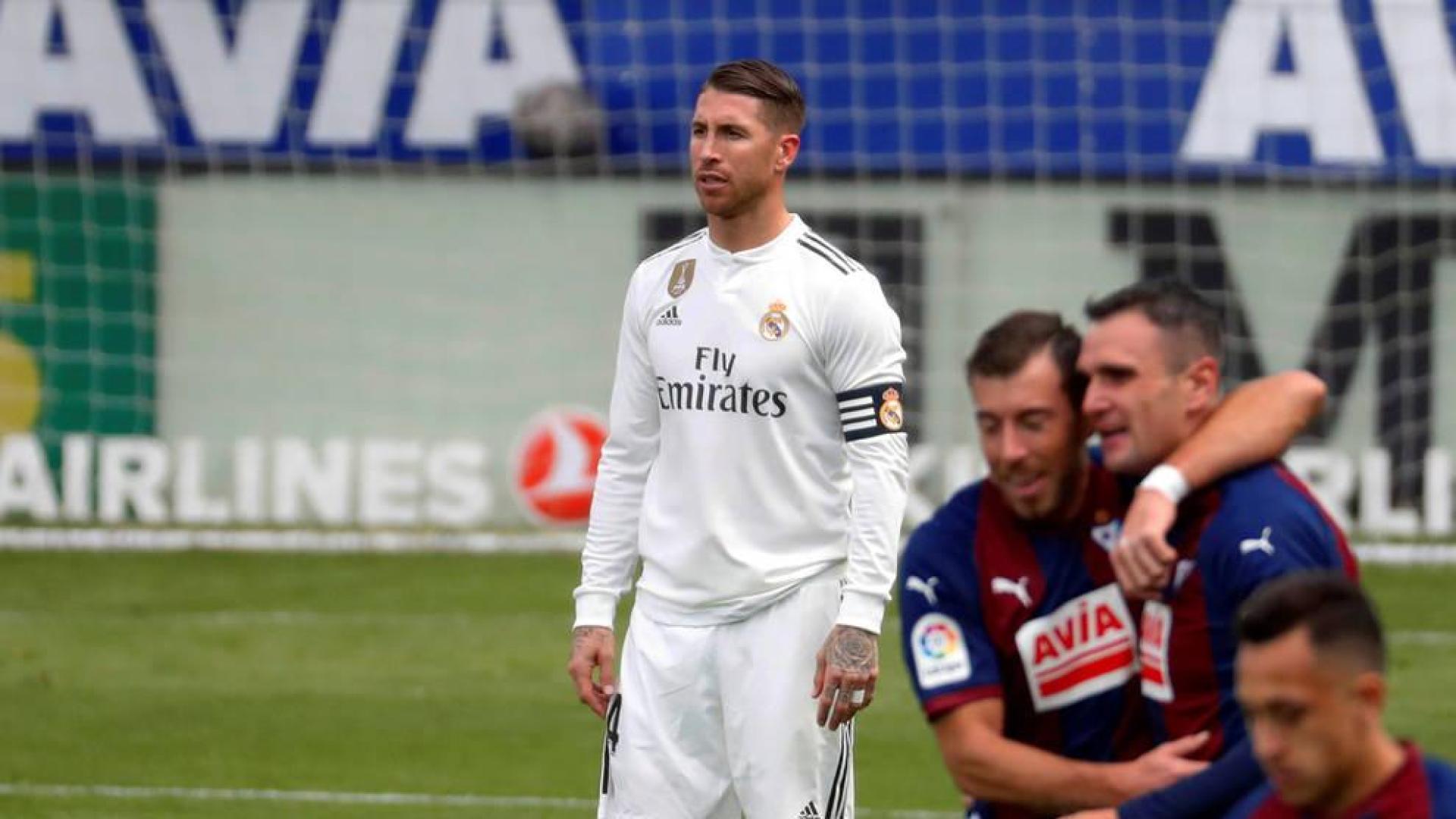 El Eibar golea al Real Madrid en la primera derrota con Solari
