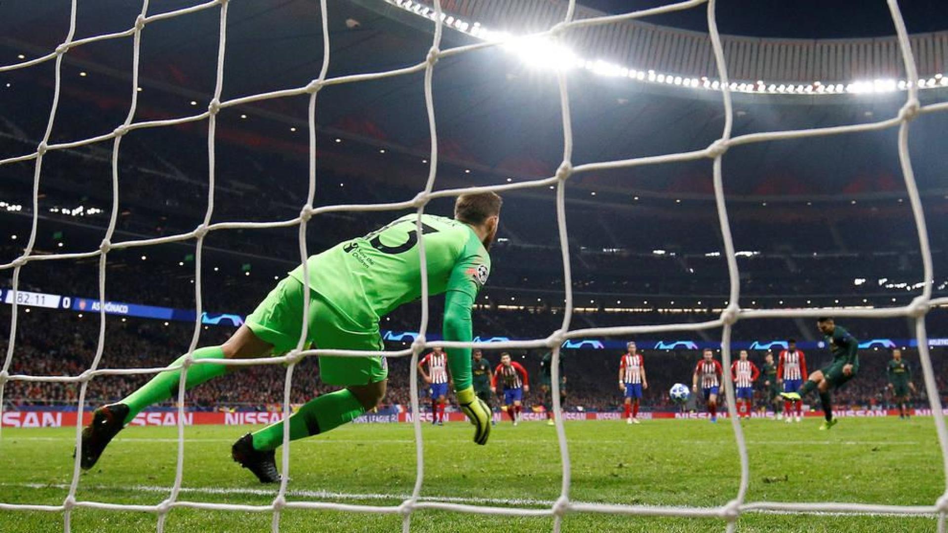 El Atlético gana al Mónaco sin exprimirse y pasa a octavos