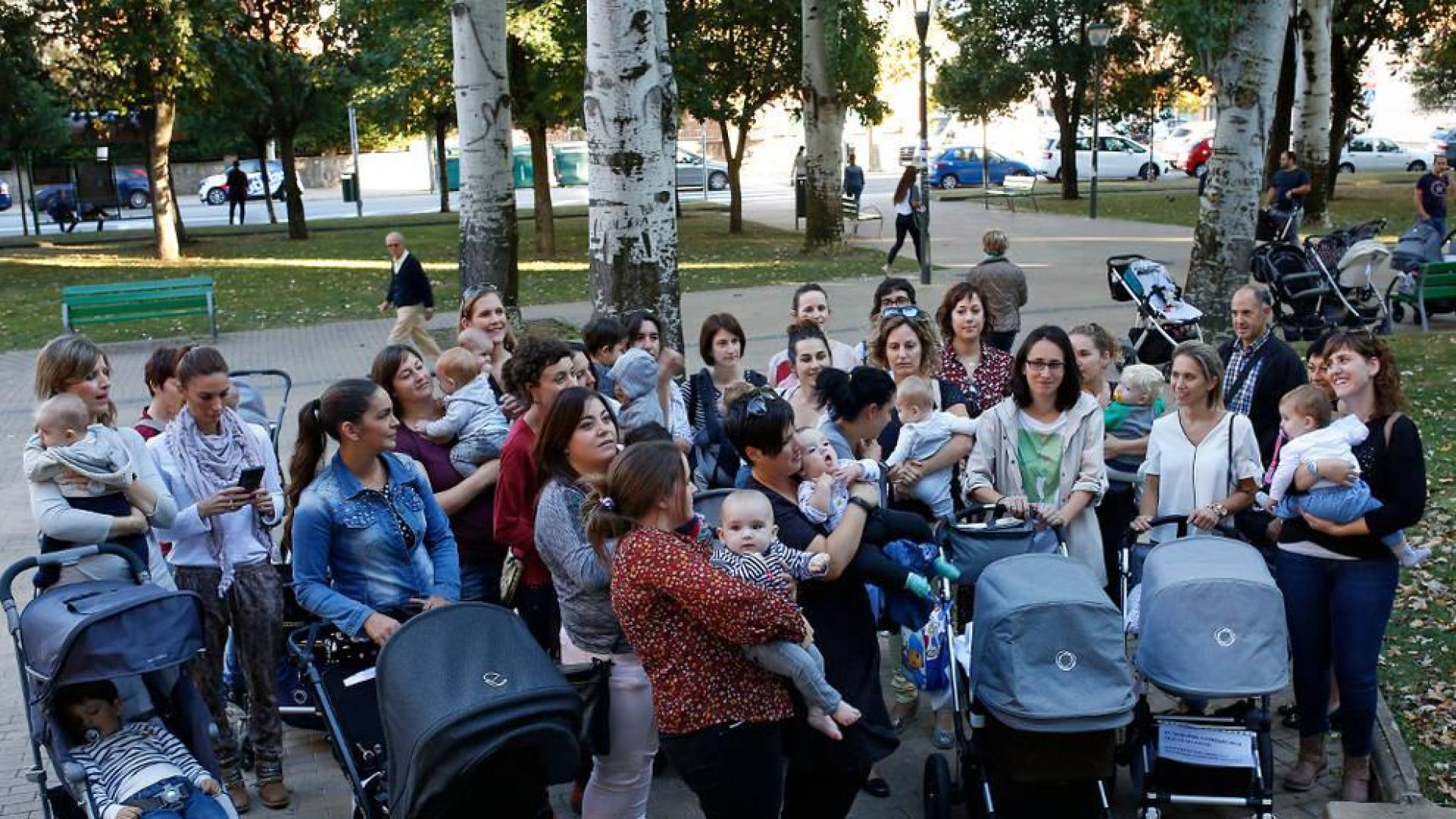 Todos los grupos piden aumentar las deducciones por hijo en Navarra