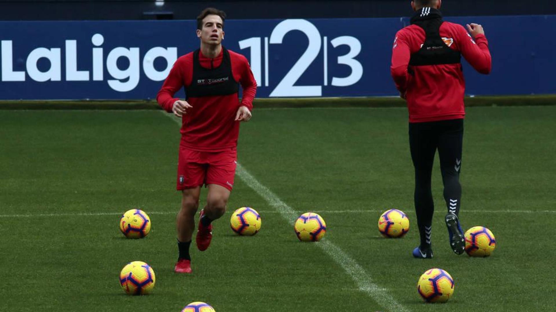 Iñigo Pérez pide sitio en el once de Osasuna