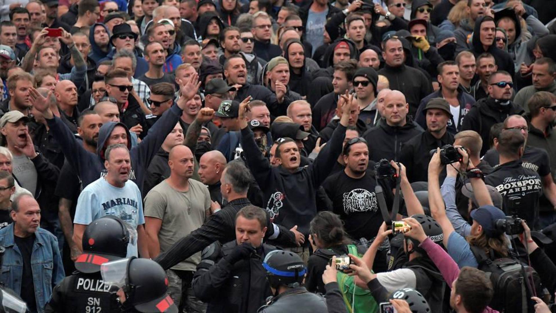 La Policía alemana investiga saludos hitlerianos en la marcha neonazi de Chemnitz